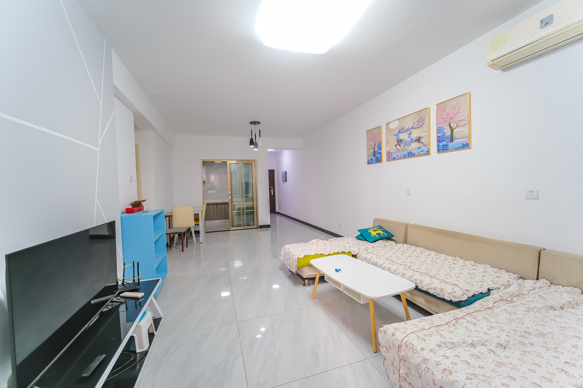 和悦城(蟠龙景苑) 3室2厅1卫 60.0万 和悦城(蟠龙景苑) 3室2厅1卫 60.0万客厅