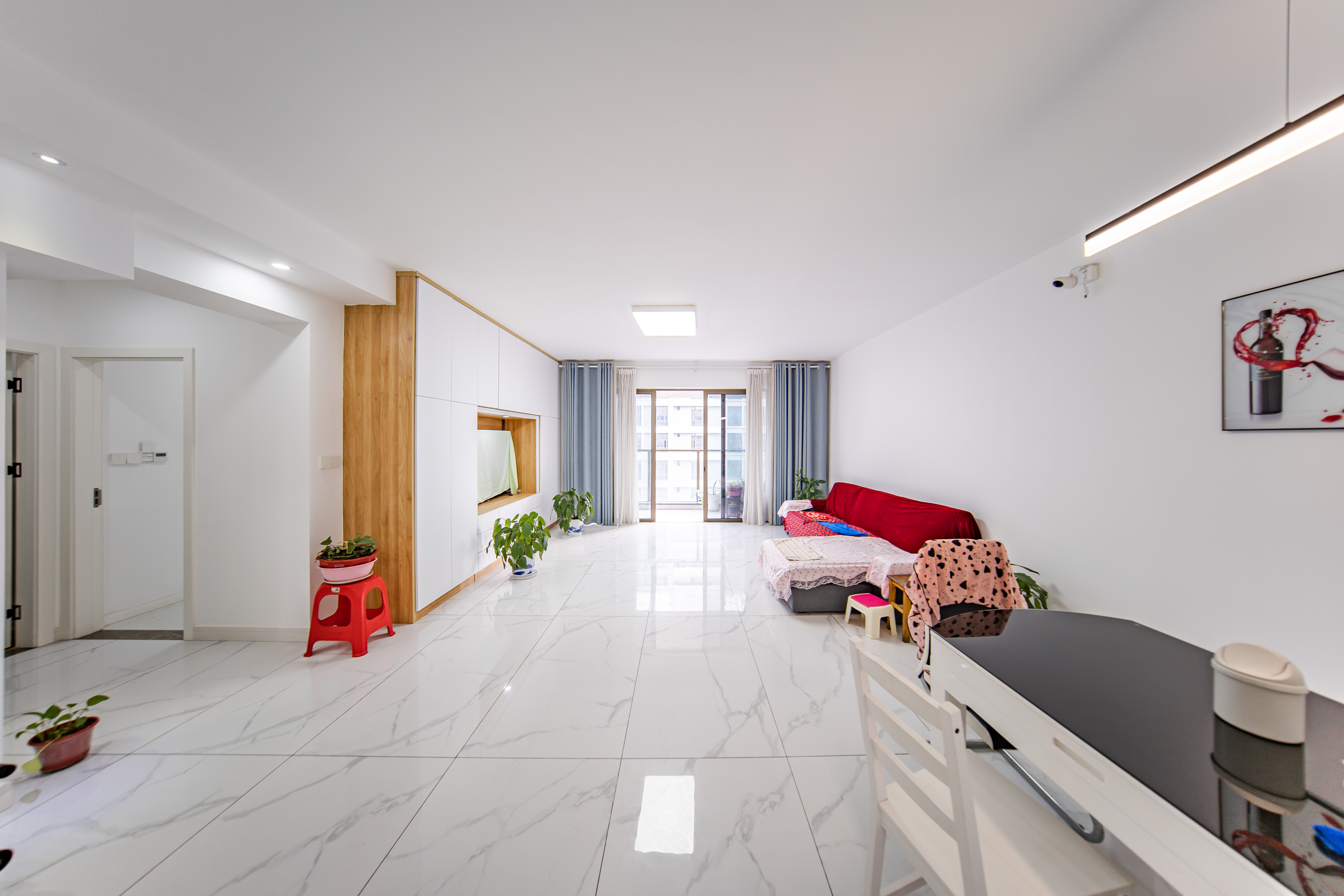 绿地湖湘中心 4室2厅2卫 429.0万 绿地湖湘中心 4室2厅2卫 429.0万客厅