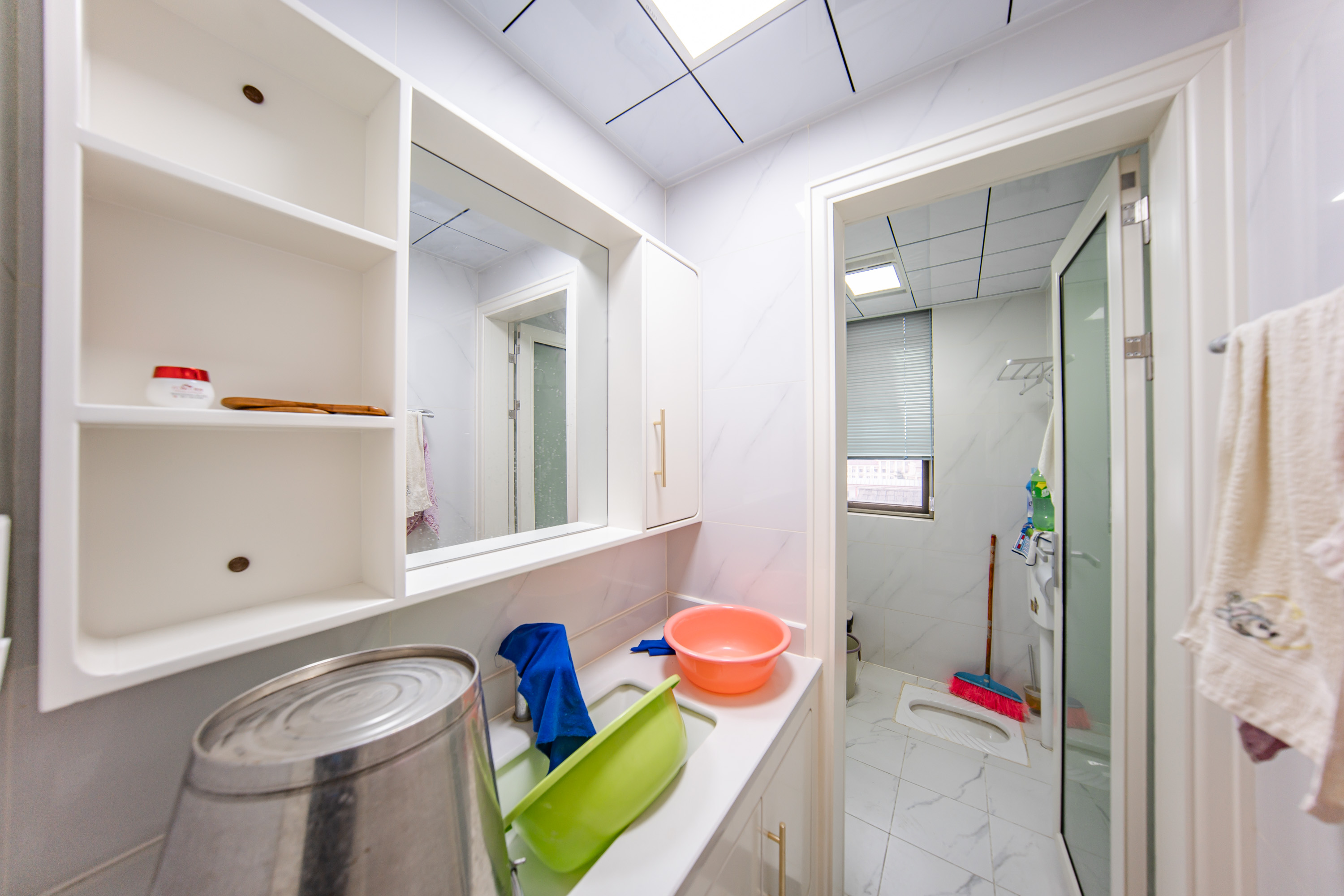 绿地湖湘中心 4室2厅2卫 429.0万 绿地湖湘中心 4室2厅2卫 429.0万卫生间