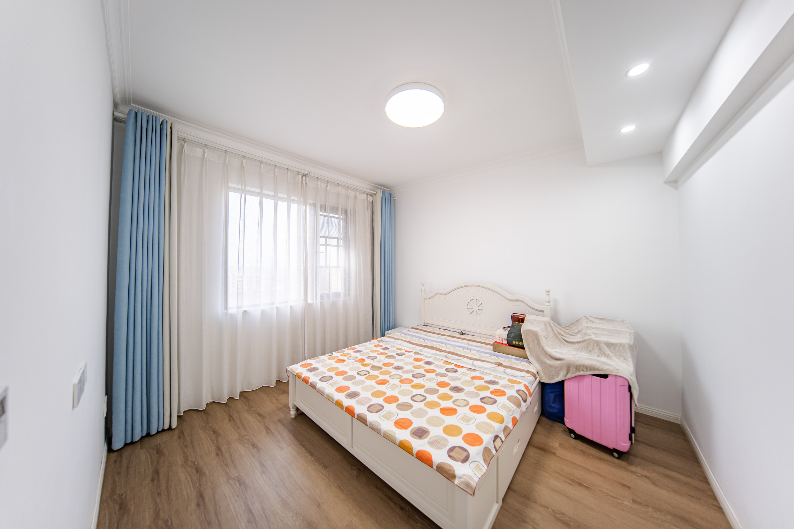 绿地湖湘中心 4室2厅2卫 429.0万 绿地湖湘中心 4室2厅2卫 429.0万卧室