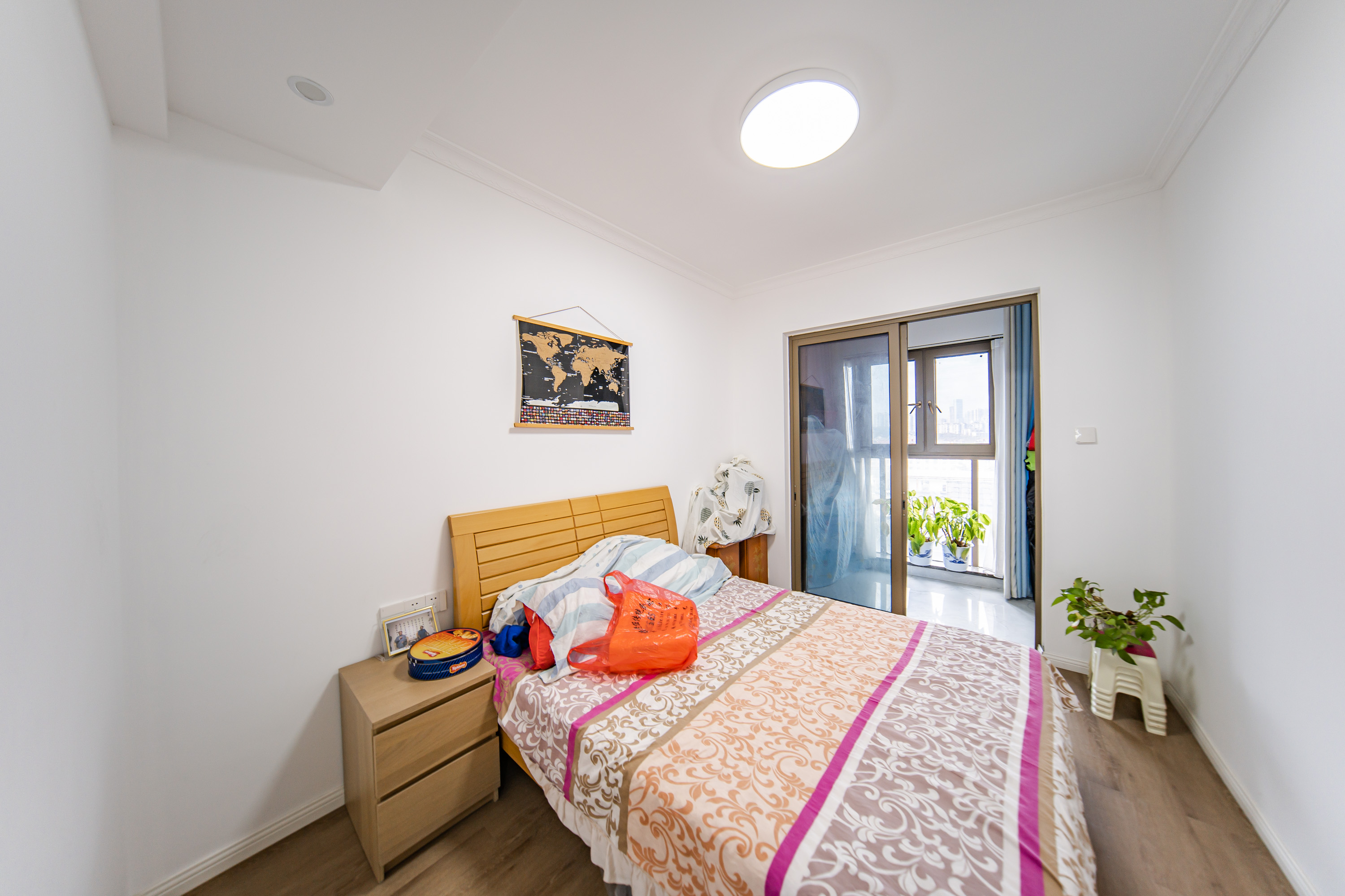 绿地湖湘中心 4室2厅2卫 429.0万 绿地湖湘中心 4室2厅2卫 429.0万卧室