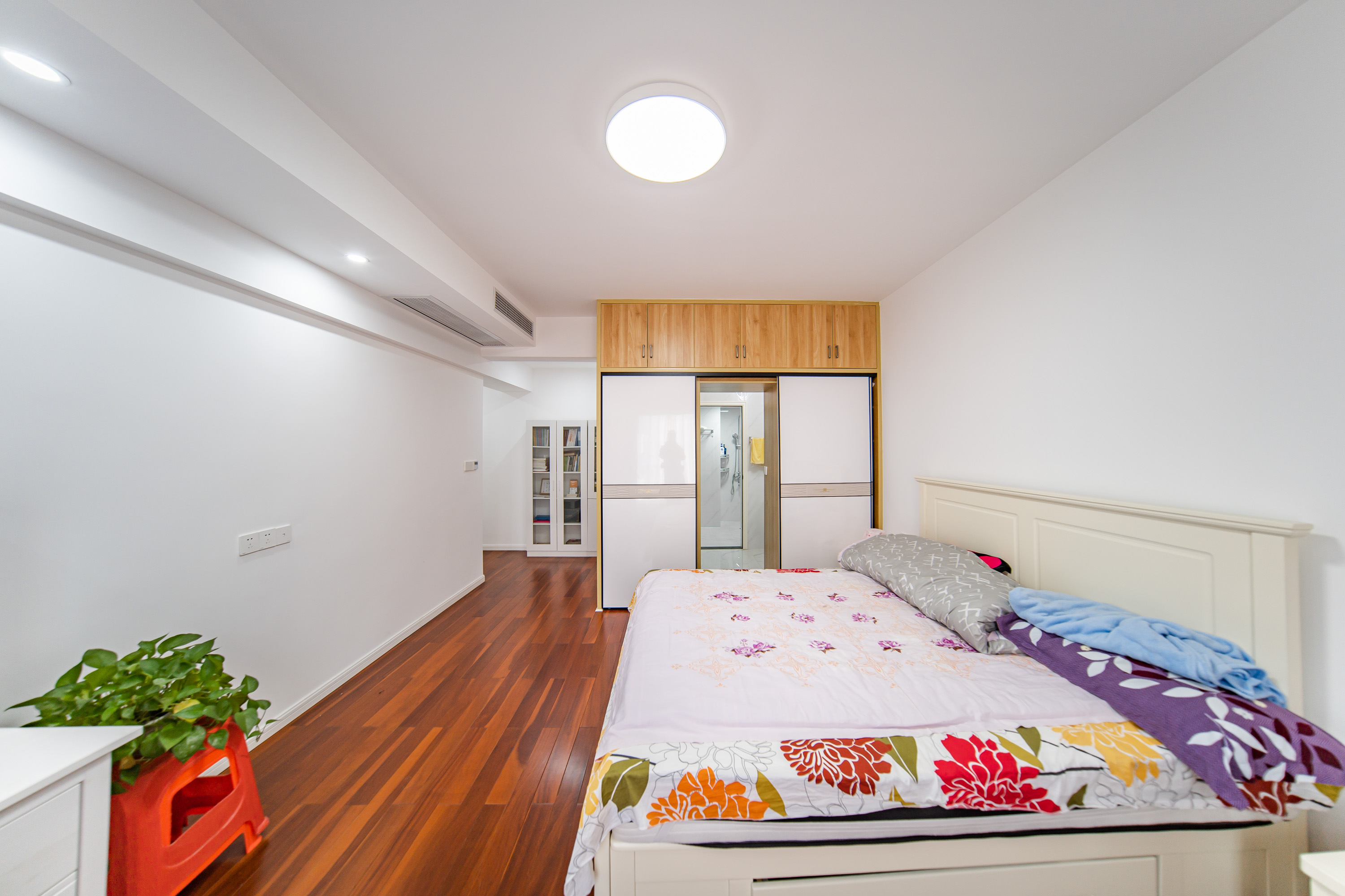 绿地湖湘中心 4室2厅2卫 429.0万 绿地湖湘中心 4室2厅2卫 429.0万卧室