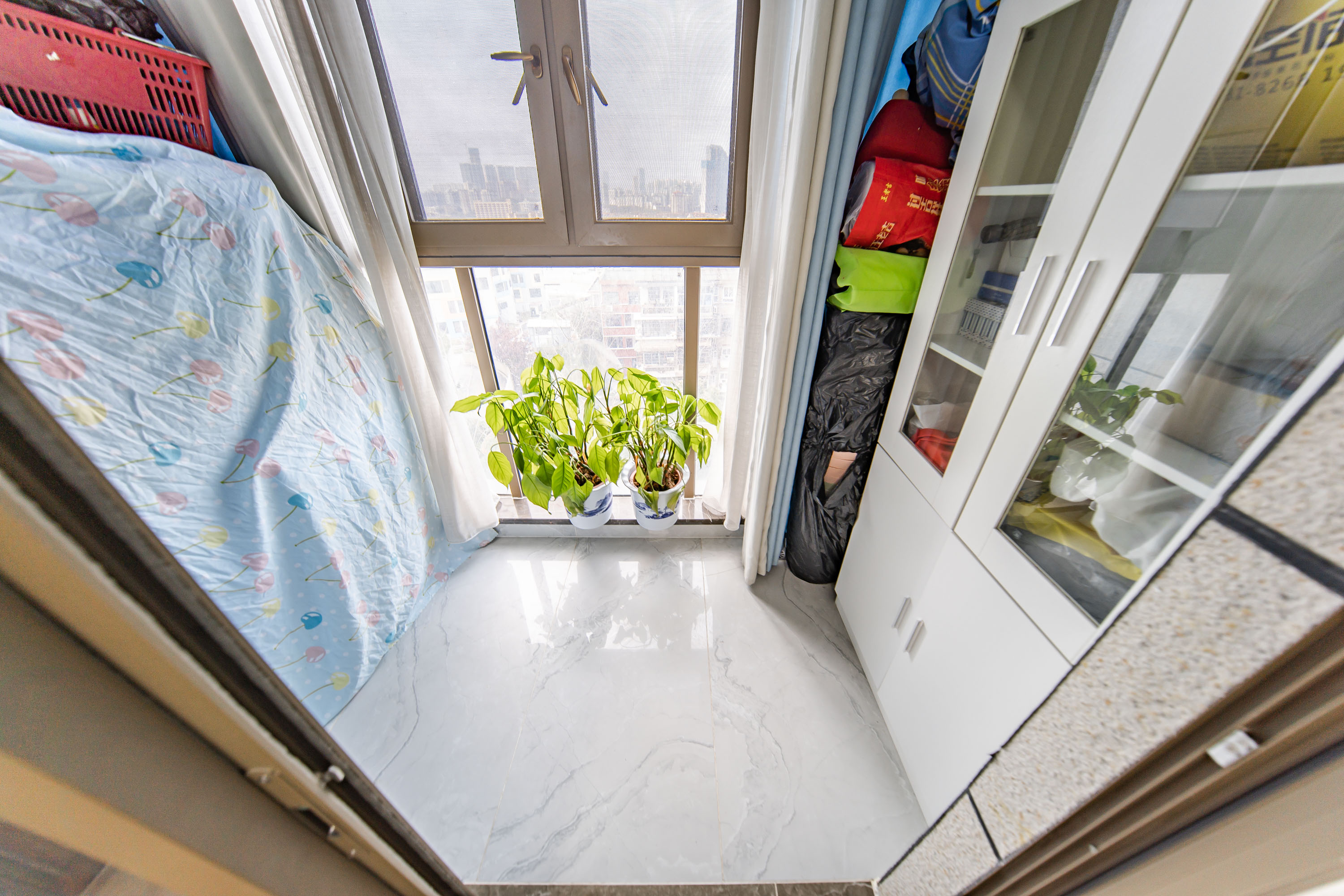 绿地湖湘中心 4室2厅2卫 429.0万 绿地湖湘中心 4室2厅2卫 429.0万阳台