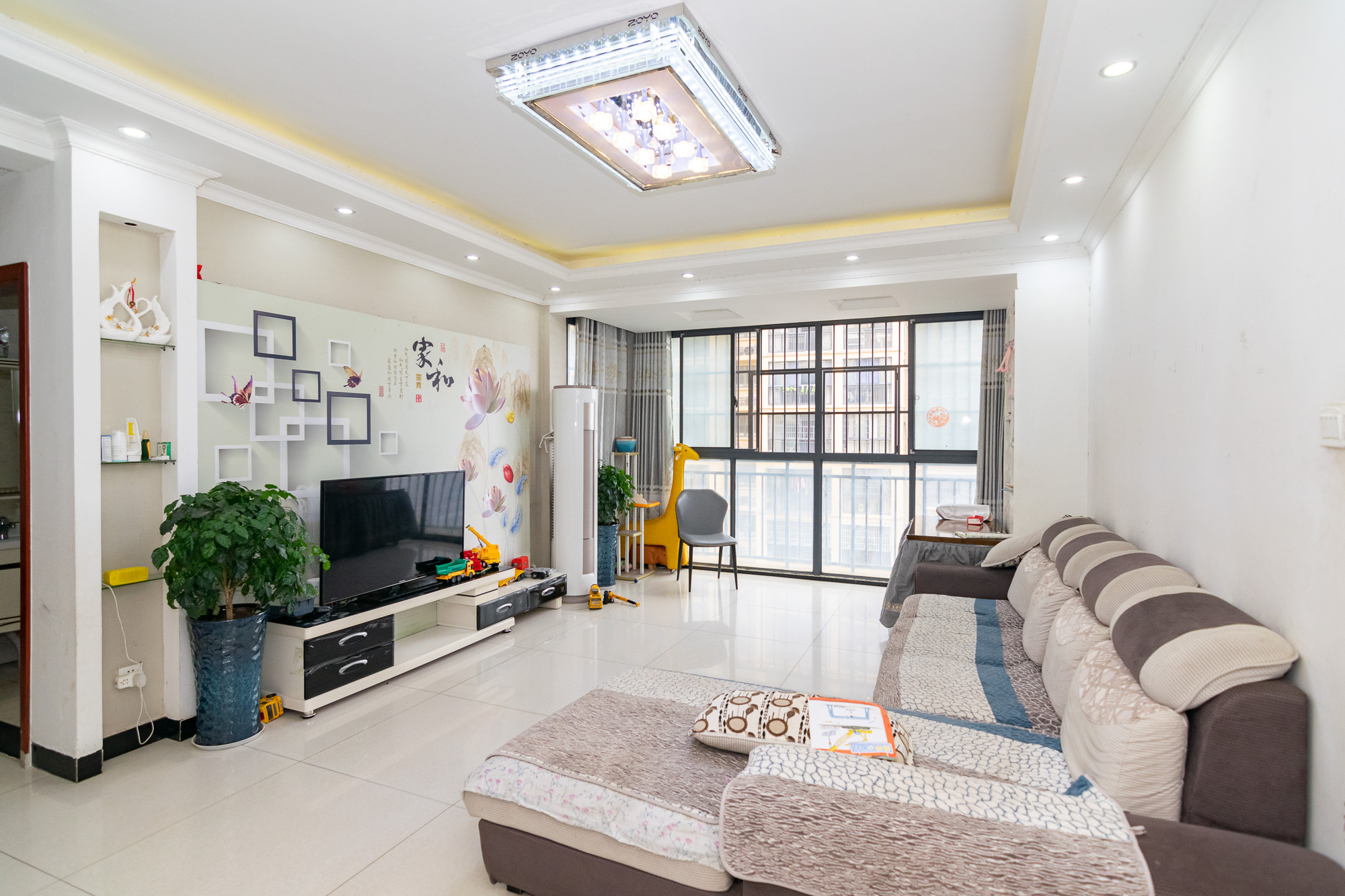 晟通城  3室2厅1卫    59.0万 晟通城  3室2厅1卫    59.0万客厅