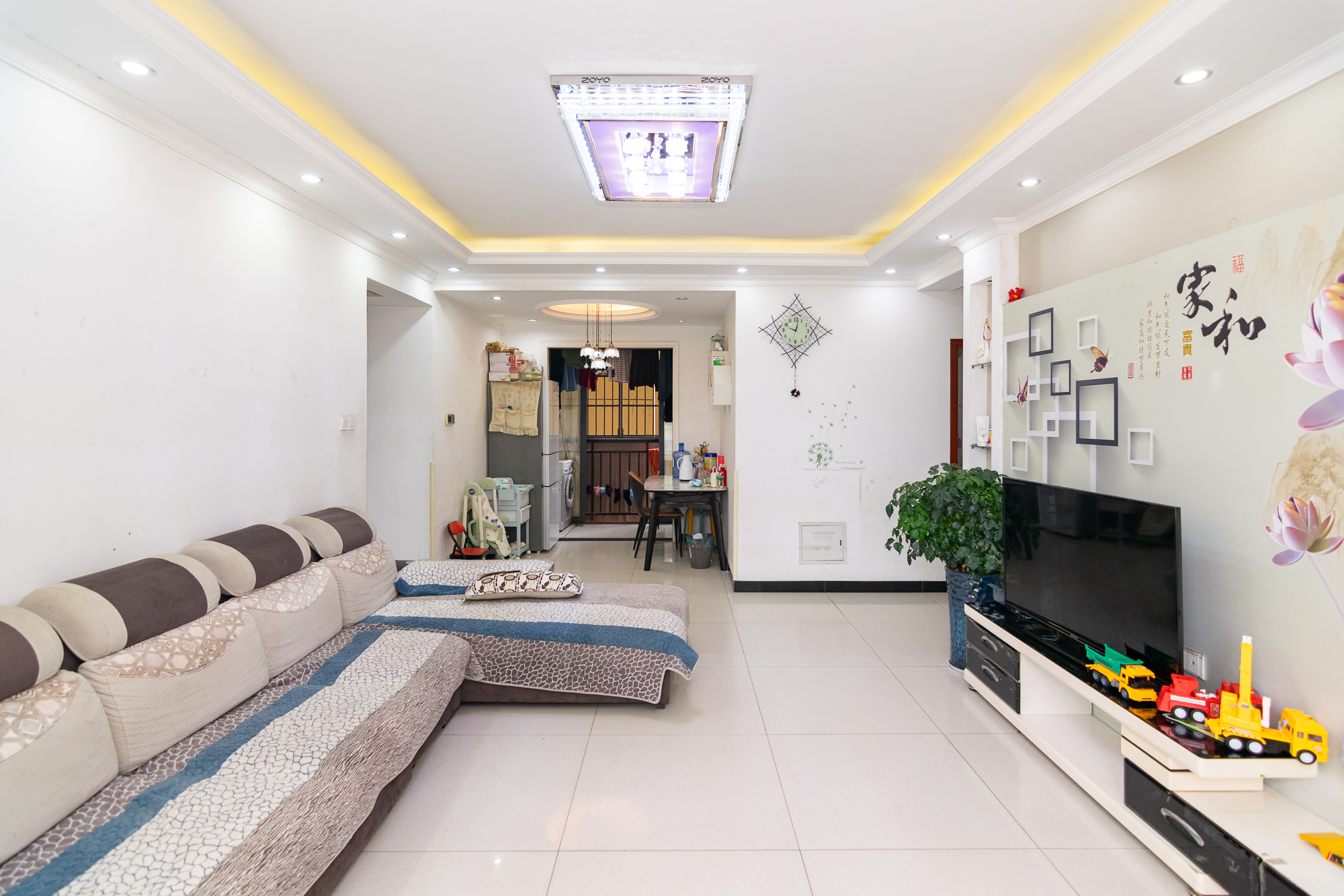 晟通城  3室2厅1卫    59.0万客厅