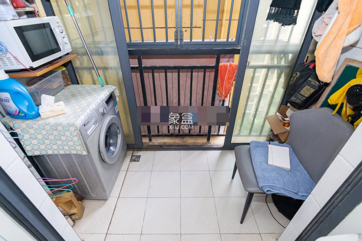 晟通城  3室2厅1卫    59.0万 晟通城  3室2厅1卫    59.0万阳台