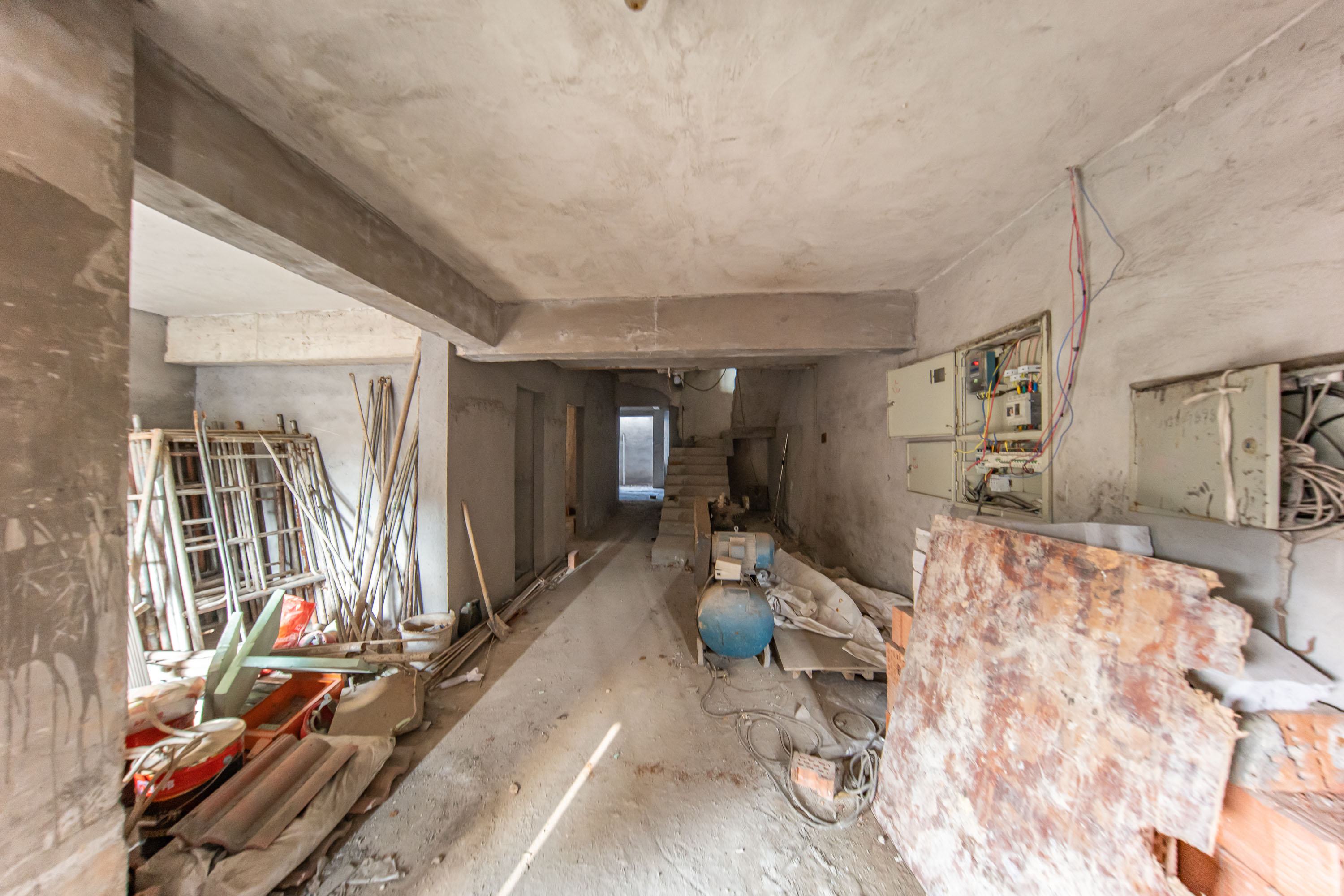 卓越麓山别墅(麓山峰境产权麓山花苑)  5室2厅4卫    410.0万 卓越麓山别墅(麓山峰境产权麓山花苑)  5室2厅4卫    410.0万其他