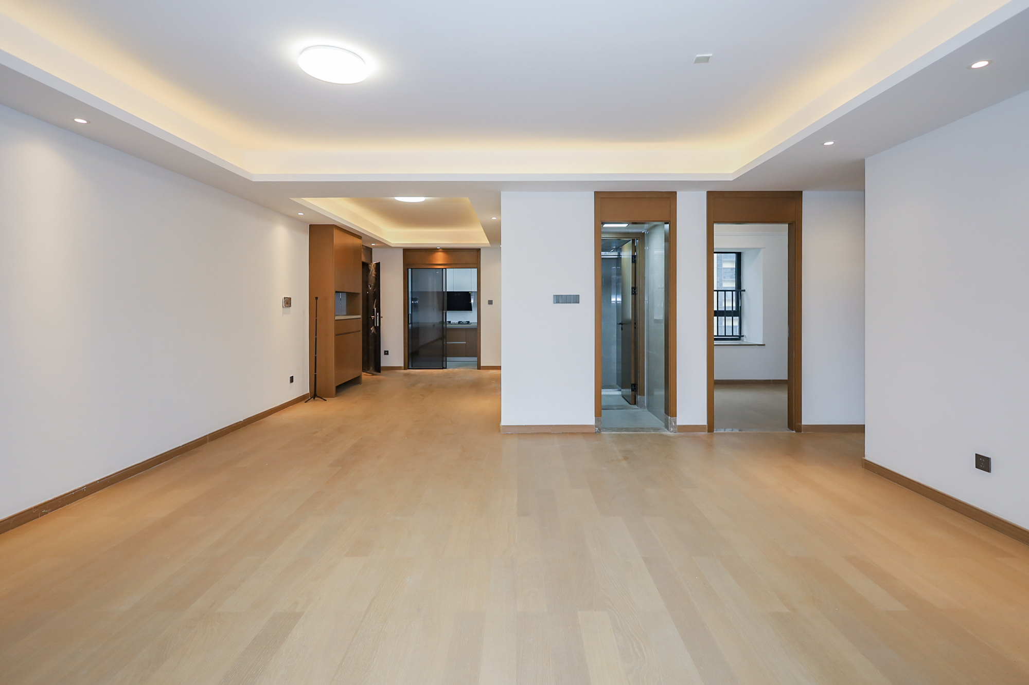 北辰时光里  4室2厅2卫    199.0万 北辰时光里  4室2厅2卫    199.0万客厅