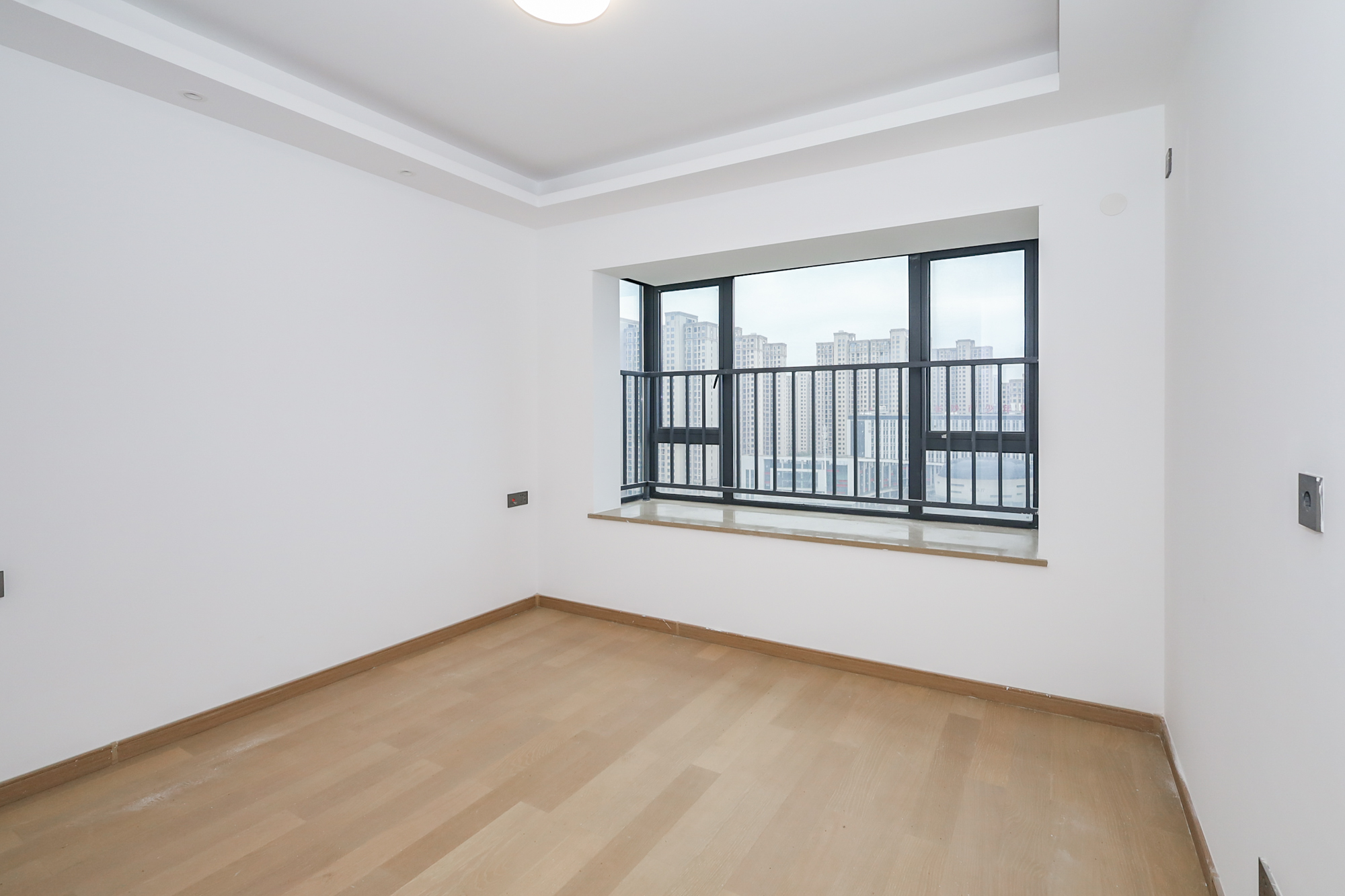 北辰时光里  4室2厅2卫    199.0万 北辰时光里  4室2厅2卫    199.0万卧室