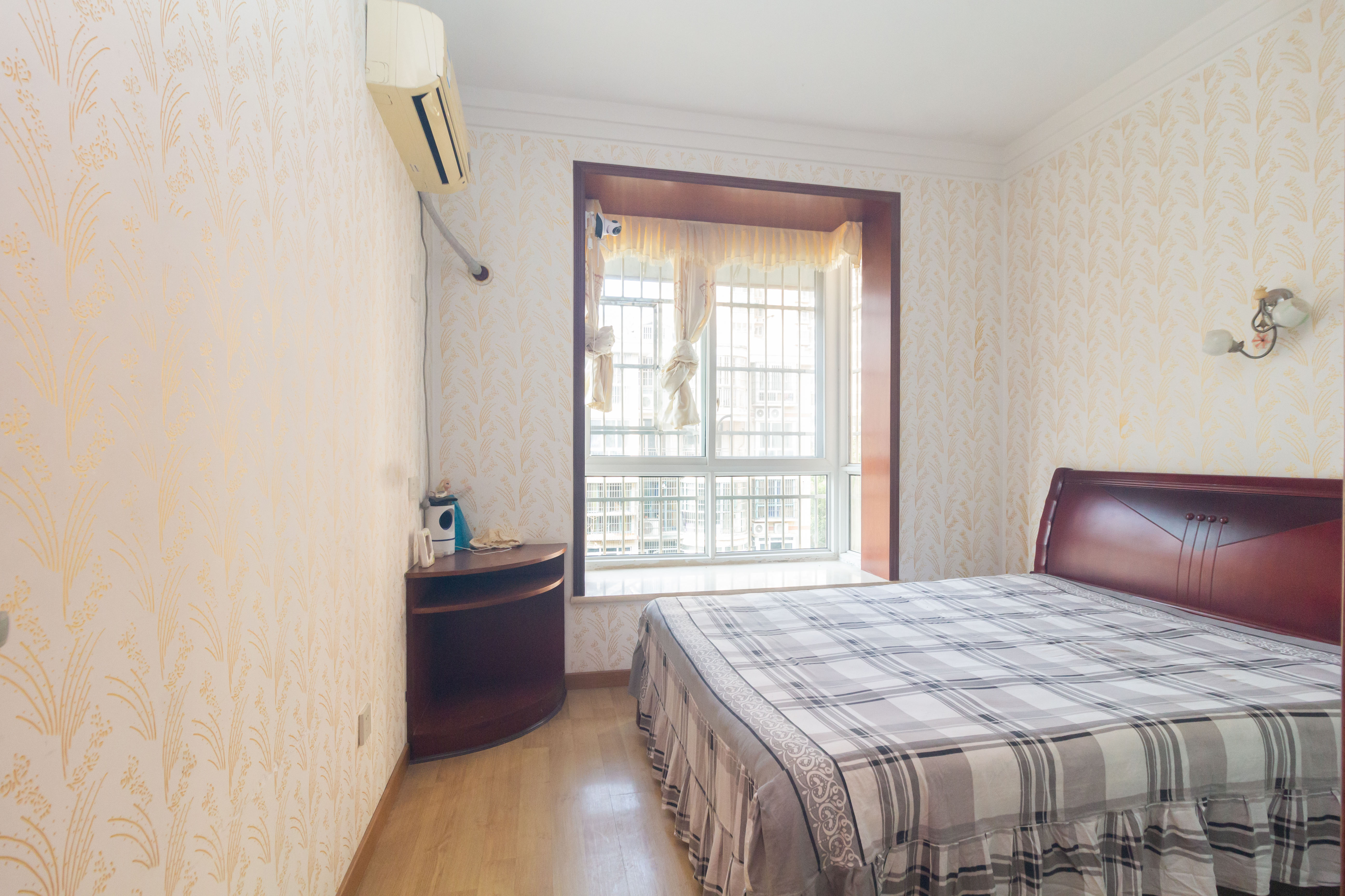 星城国际 4室2厅2卫 55.8万 星城国际 4室2厅2卫 55.8万卧室