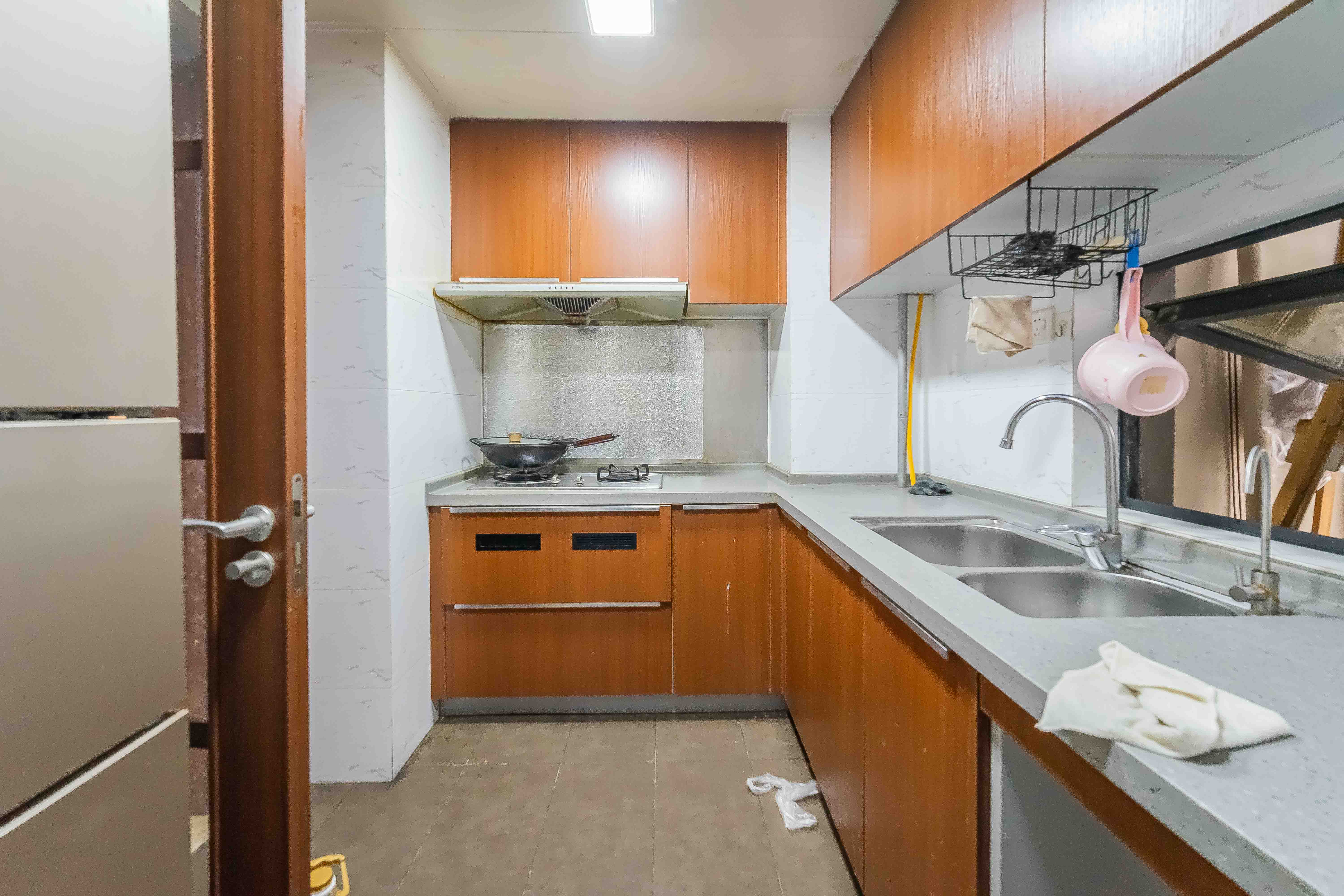 万科金域华府三四期  3室2厅1卫    122.0万厨房