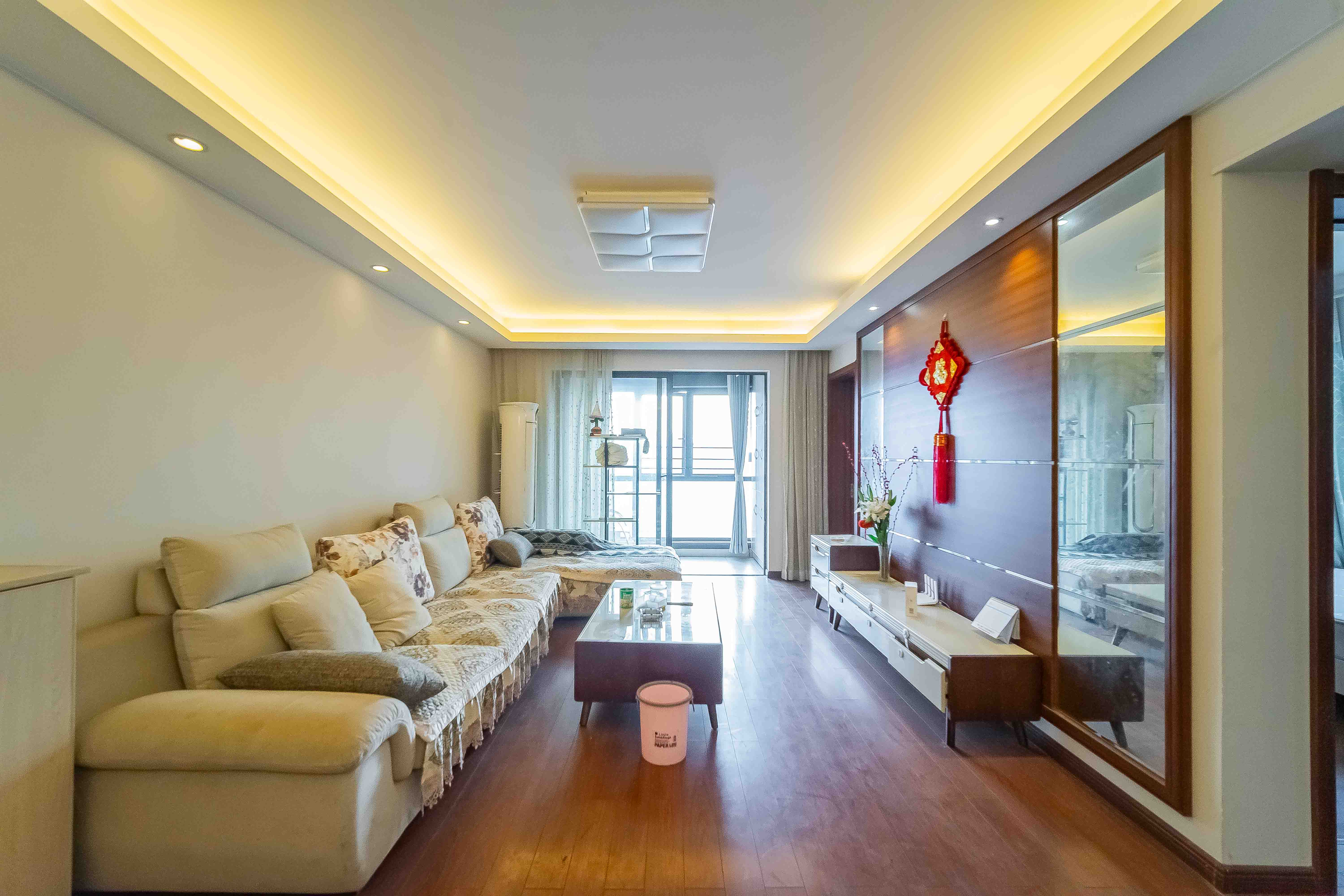 万科金域华府三四期  3室2厅1卫    122.0万客厅