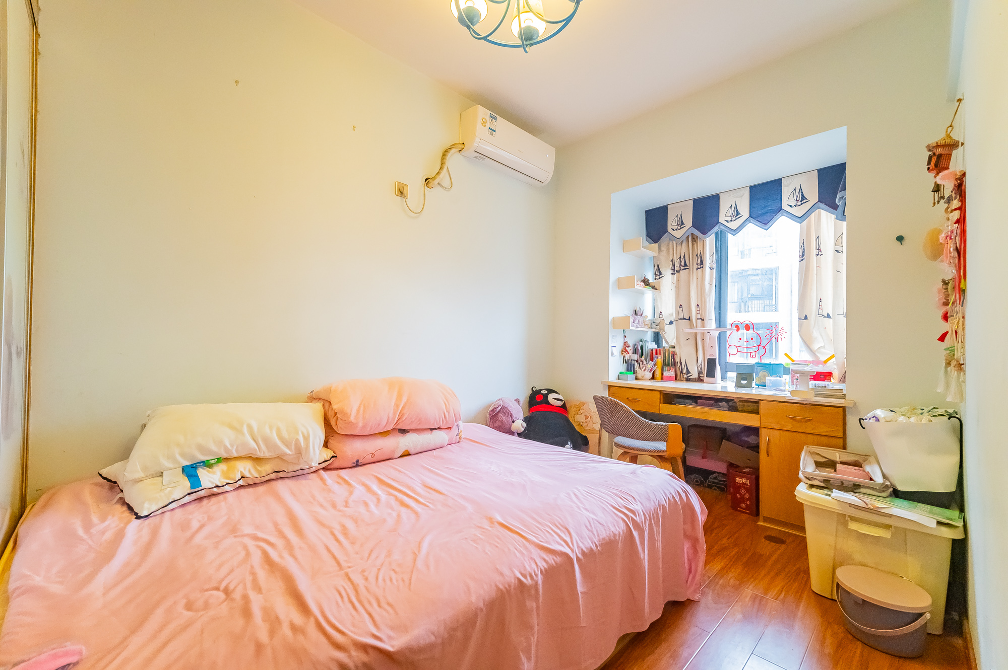 恒基凯旋门一二期  3室2厅1卫    78.0万 恒基凯旋门一二期  3室2厅1卫    78.0万卧室