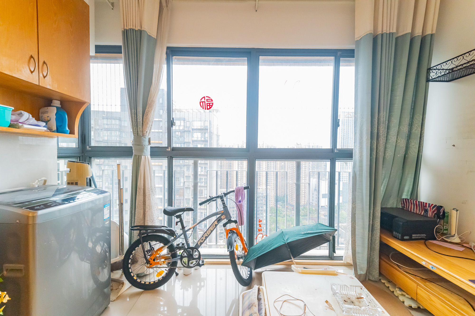 恒基凯旋门一二期  3室2厅1卫    78.0万 恒基凯旋门一二期  3室2厅1卫    78.0万阳台