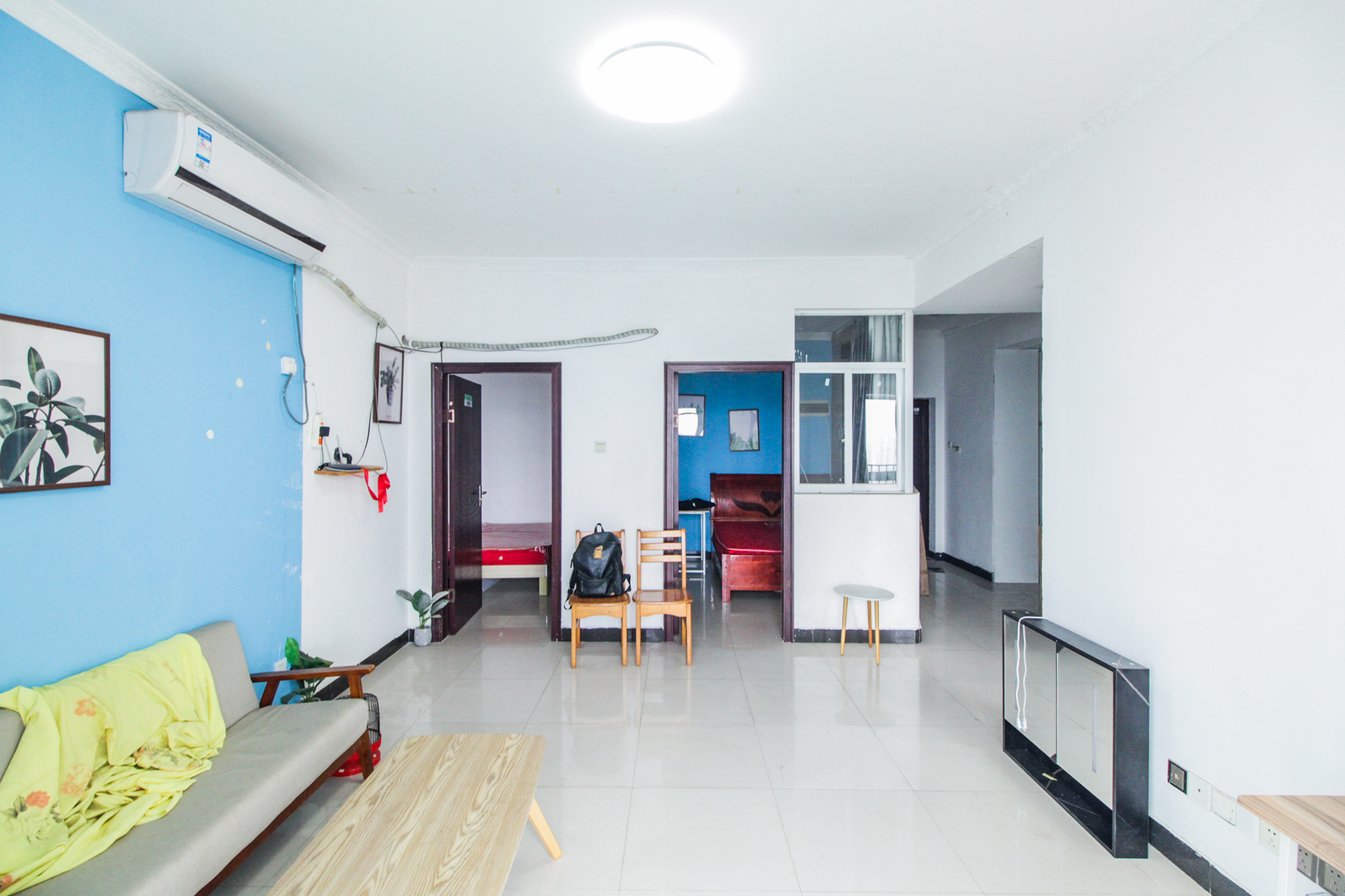 城南故事家园  3室1厅1卫    65.0万客厅