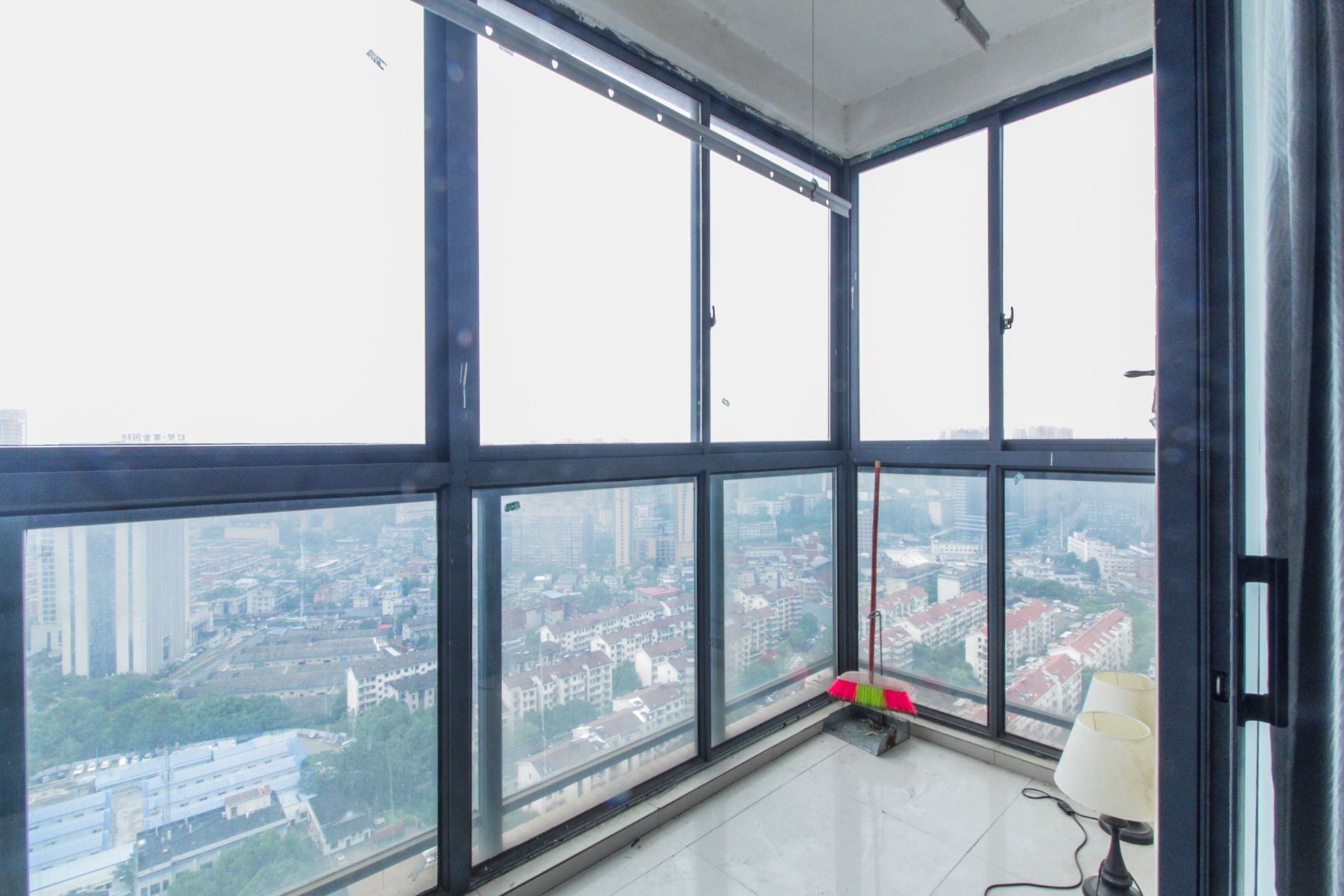 城南故事家园  3室1厅1卫    65.0万 城南故事家园  3室1厅1卫    65.0万阳台