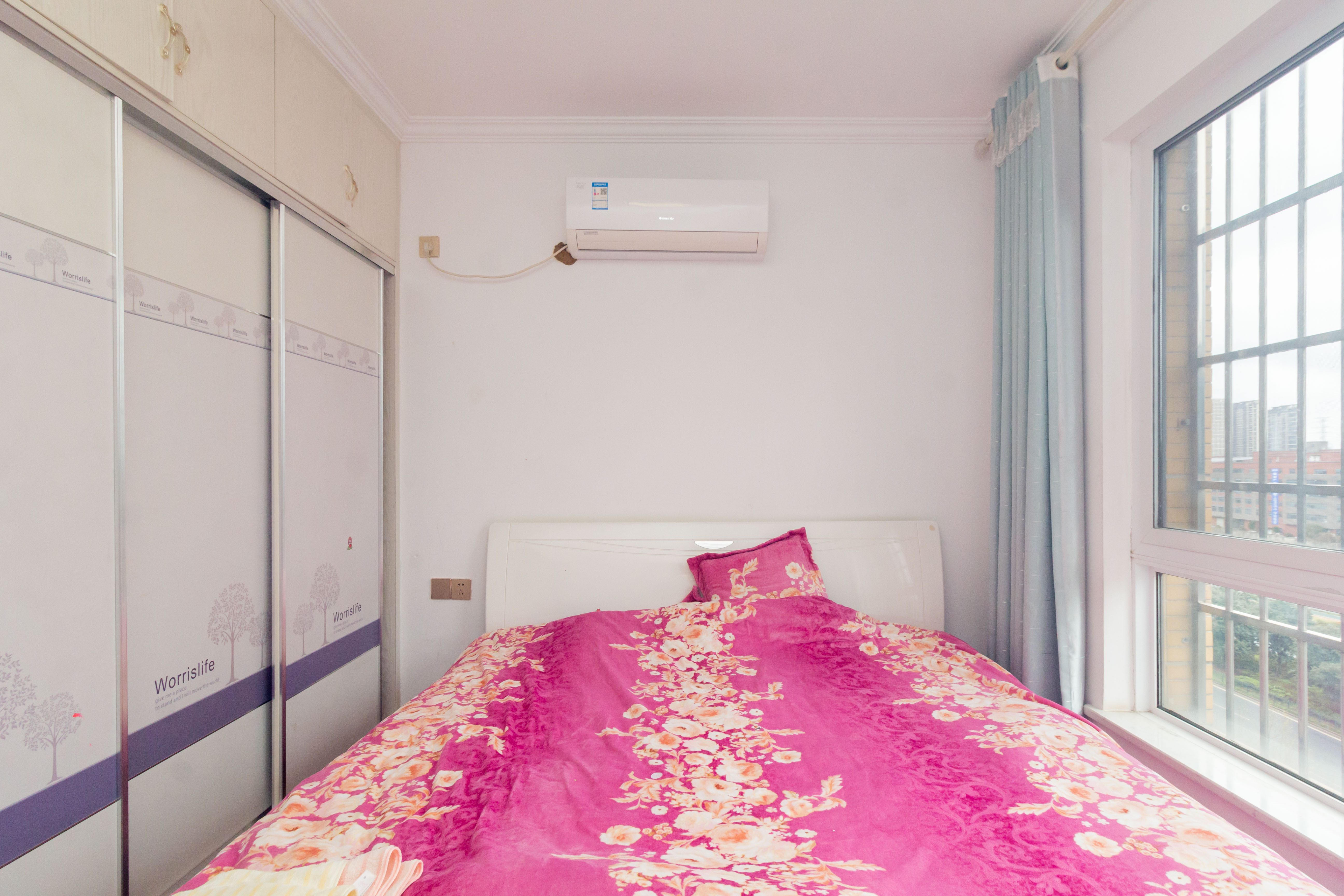 领东汇 4室2厅2卫 82.6万 领东汇 4室2厅2卫 82.6万卧室