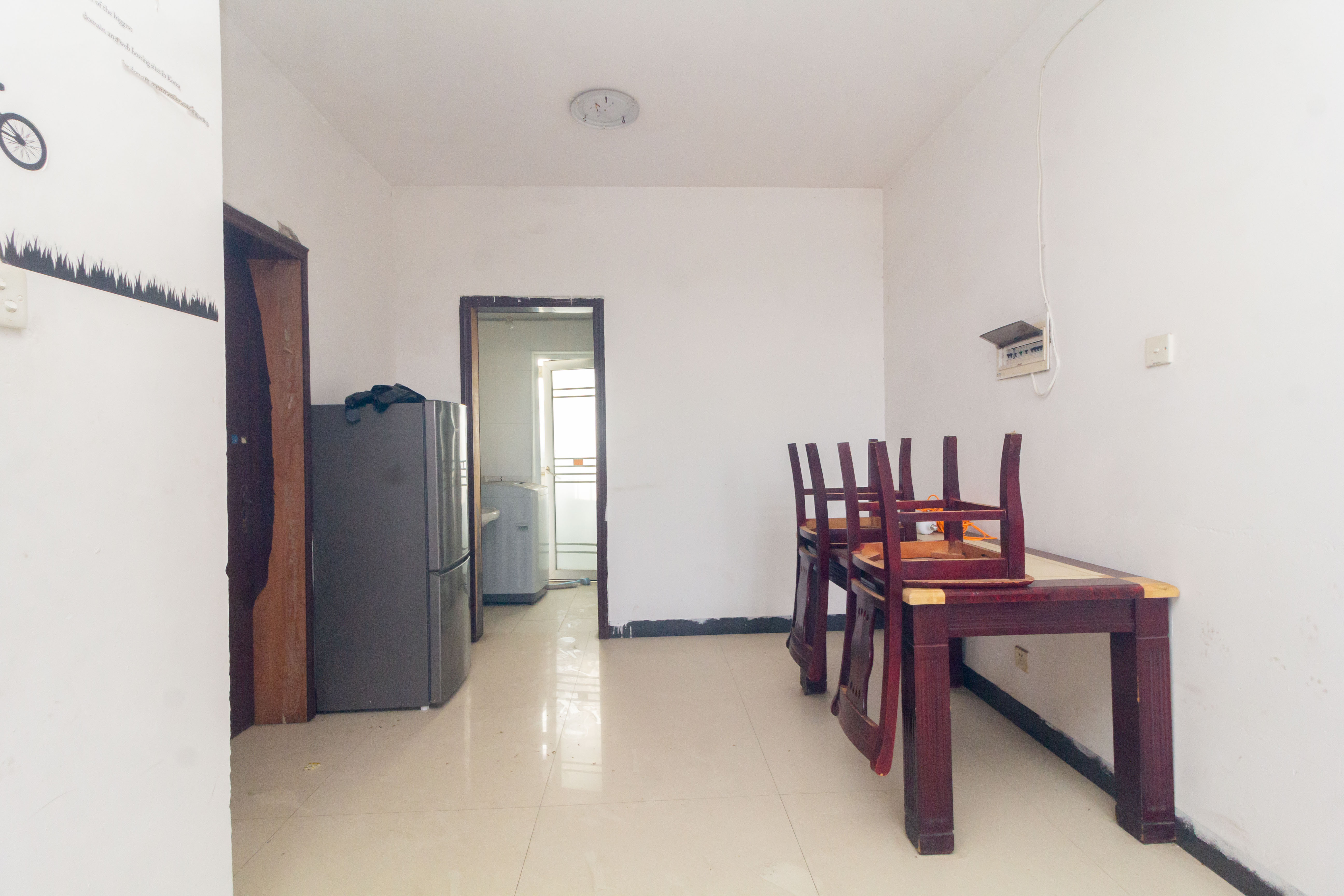 泉塘小区  4室2厅2卫    45.8万 泉塘小区  4室2厅2卫    45.8万客厅