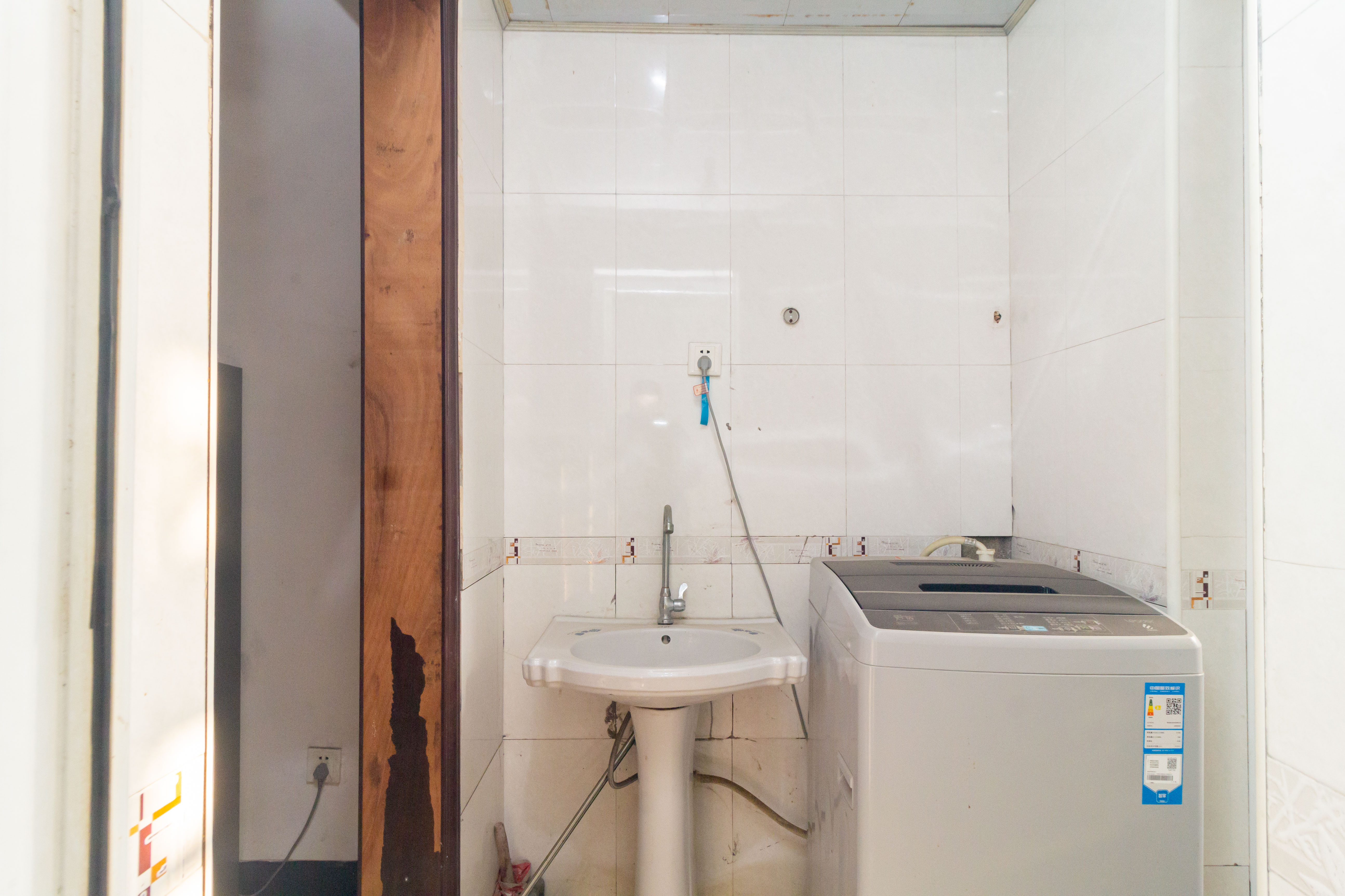 泉塘小区  4室2厅2卫    45.8万 泉塘小区  4室2厅2卫    45.8万卫生间