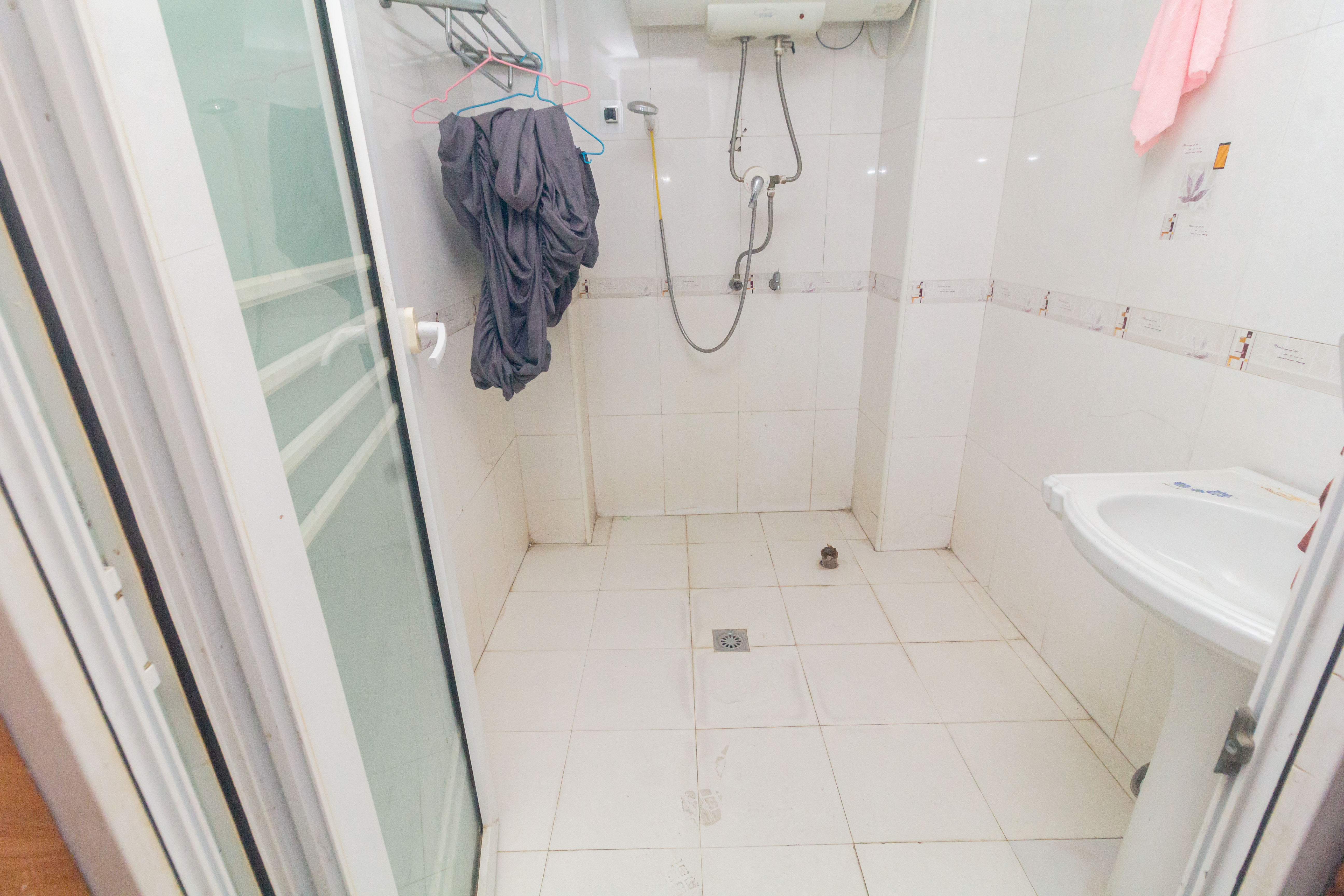 泉塘小区  4室2厅2卫    45.8万 泉塘小区  4室2厅2卫    45.8万卫生间