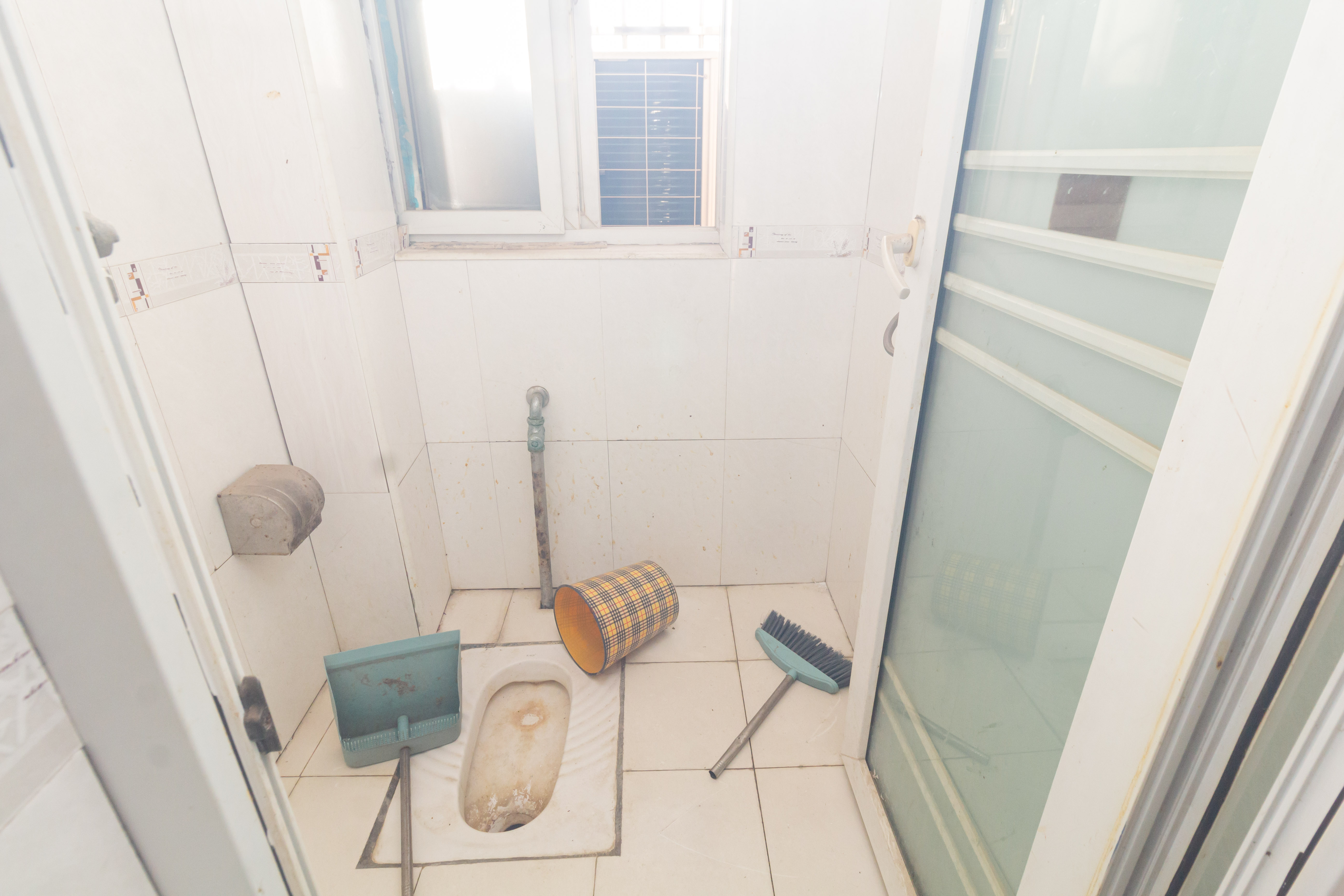 泉塘小区  4室2厅2卫    45.8万 泉塘小区  4室2厅2卫    45.8万卫生间