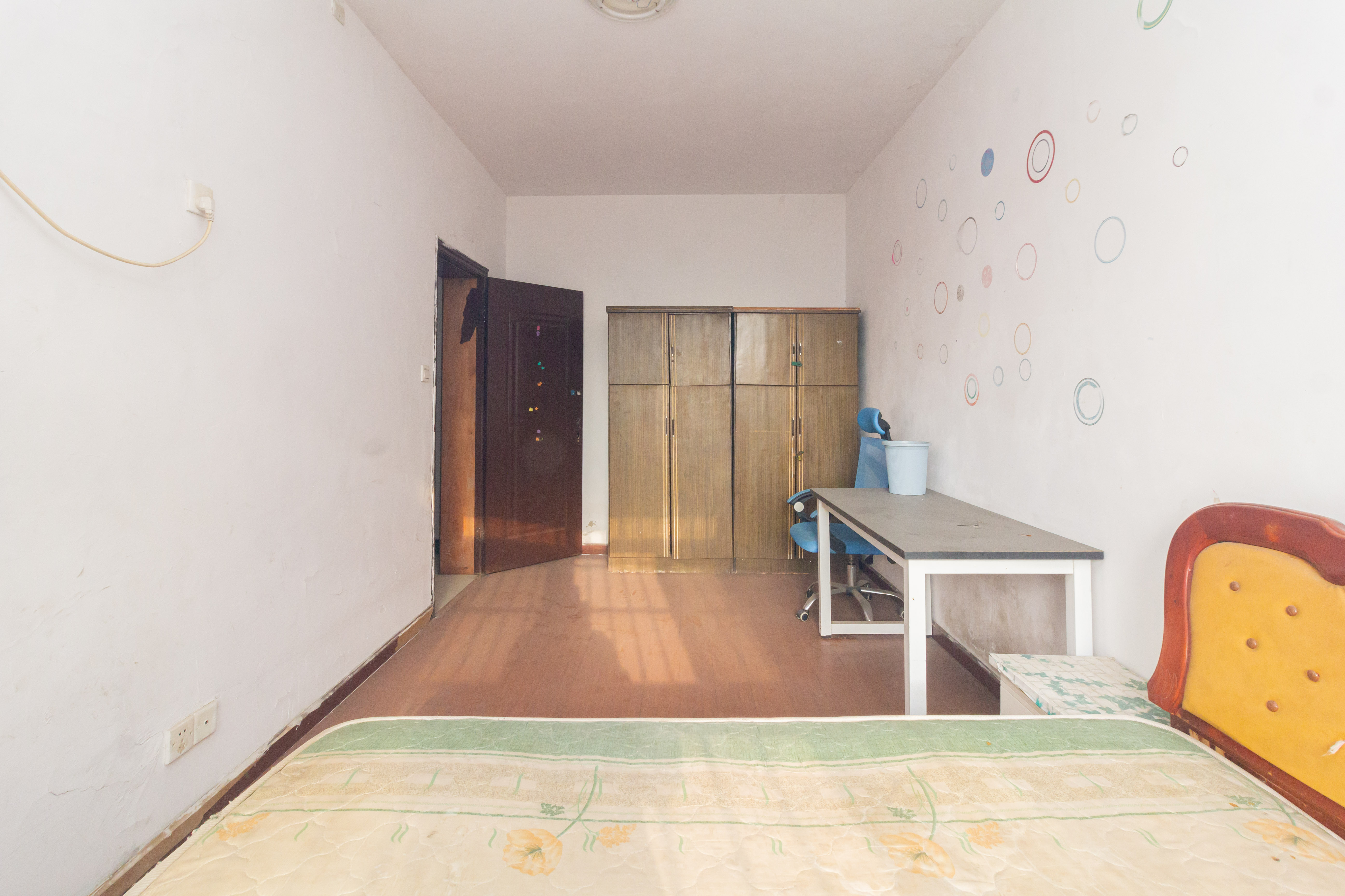 泉塘小区  4室2厅2卫    45.8万 泉塘小区  4室2厅2卫    45.8万卧室