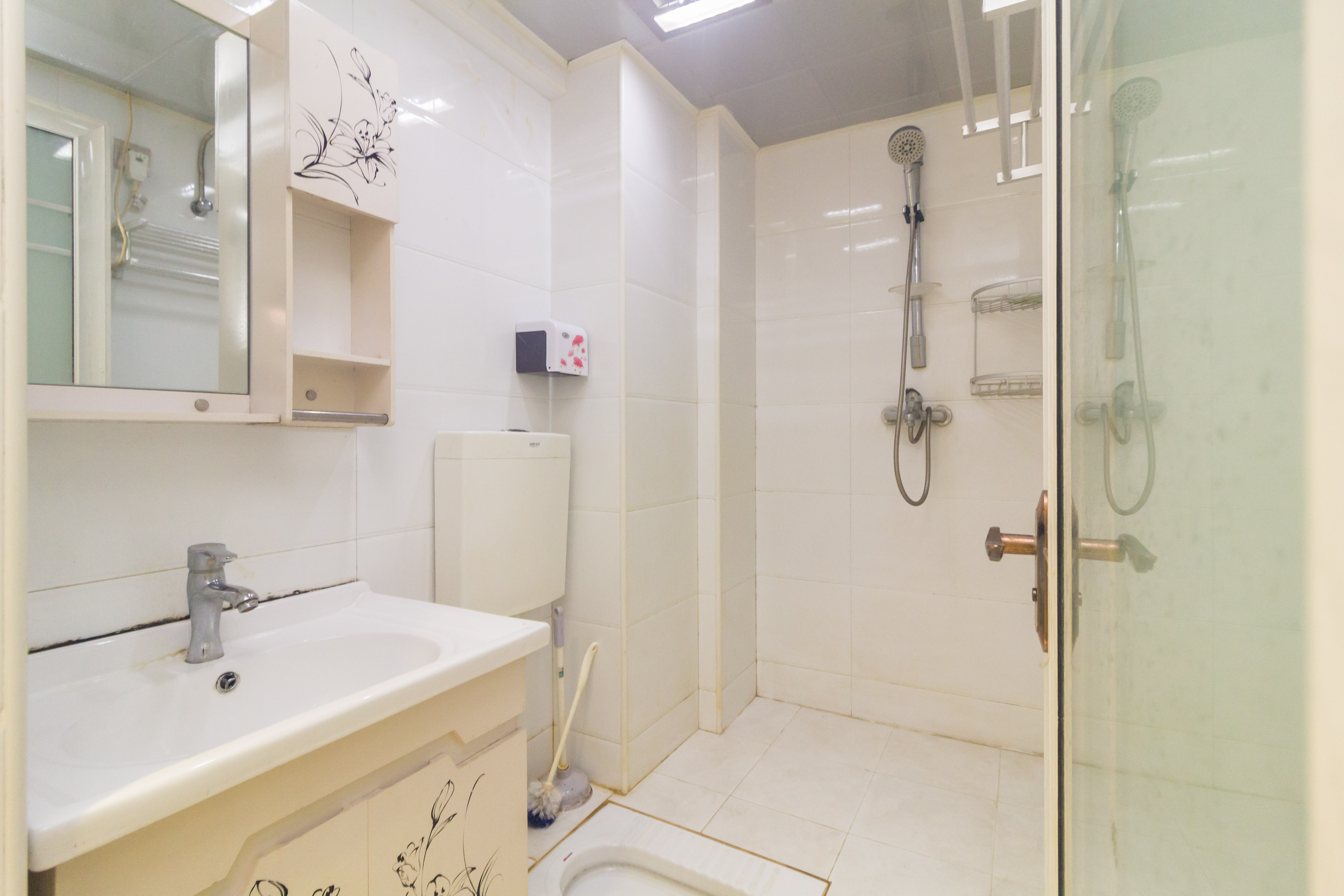 新远时代  1室1厅1卫    16.0万其他