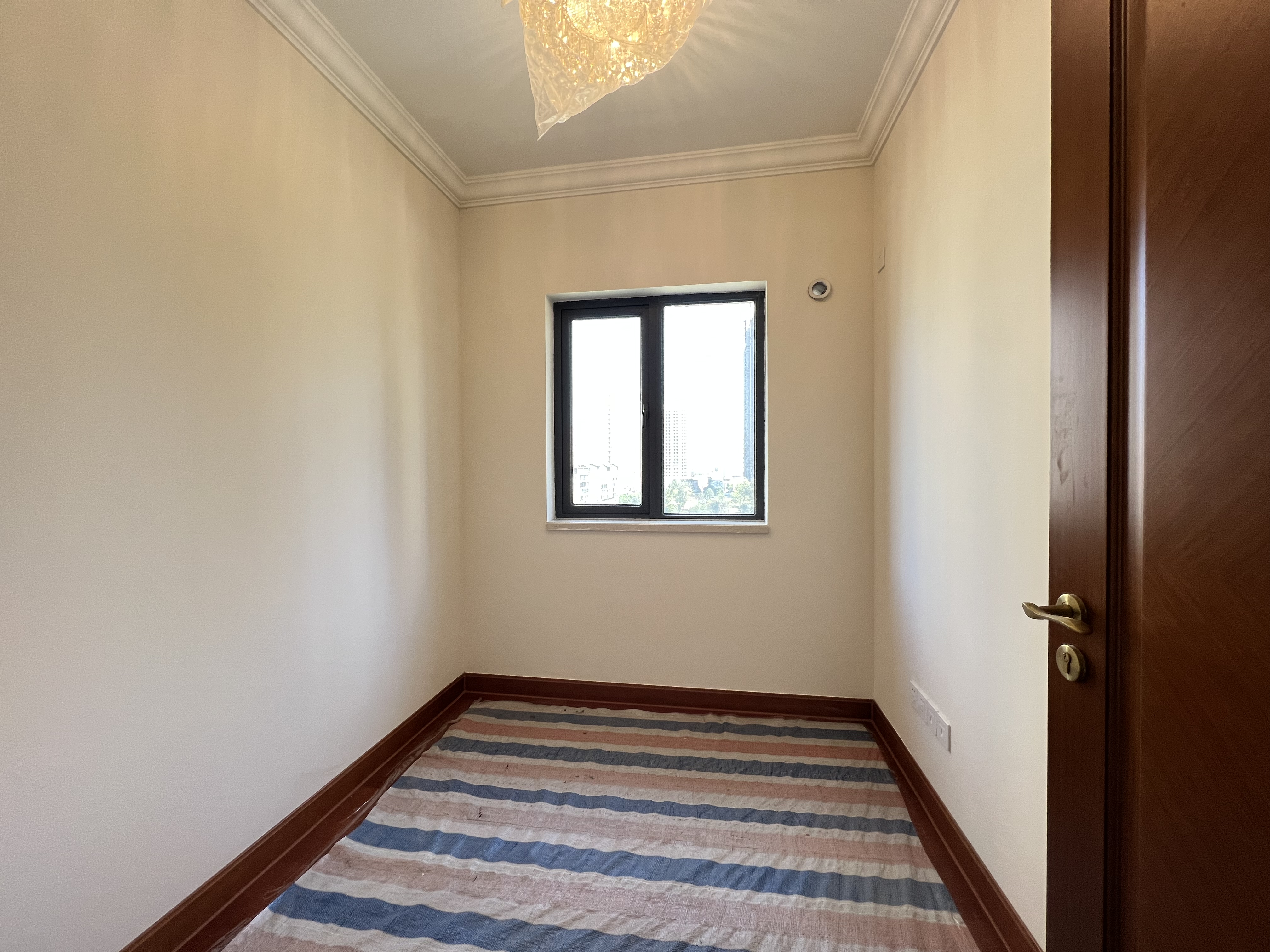 恒大华府  4室2厅2卫    88.8万 恒大华府  4室2厅2卫    88.8万室内图