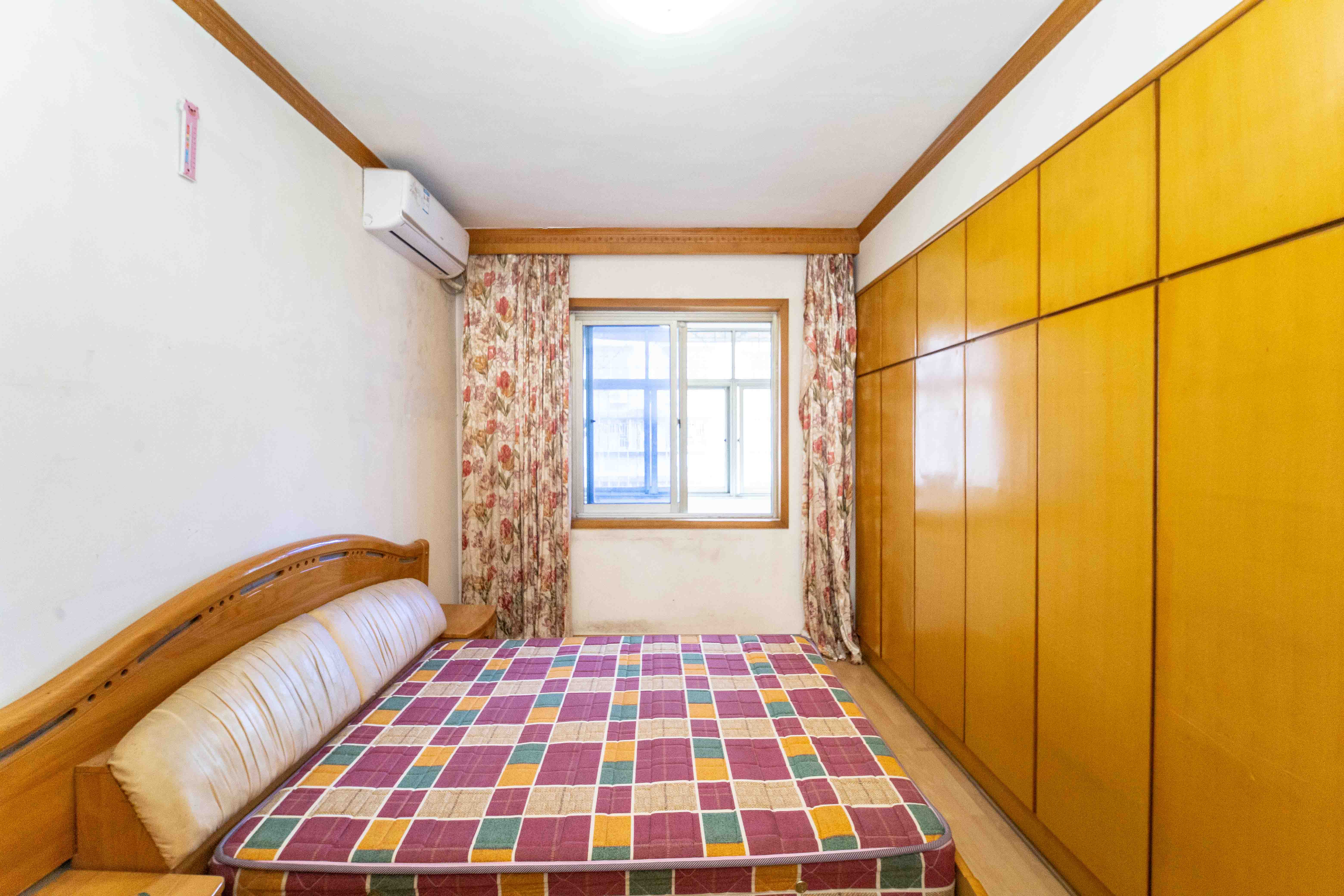 安泰新村 2室2厅1卫 48.0万 安泰新村 2室2厅1卫 48.0万卧室