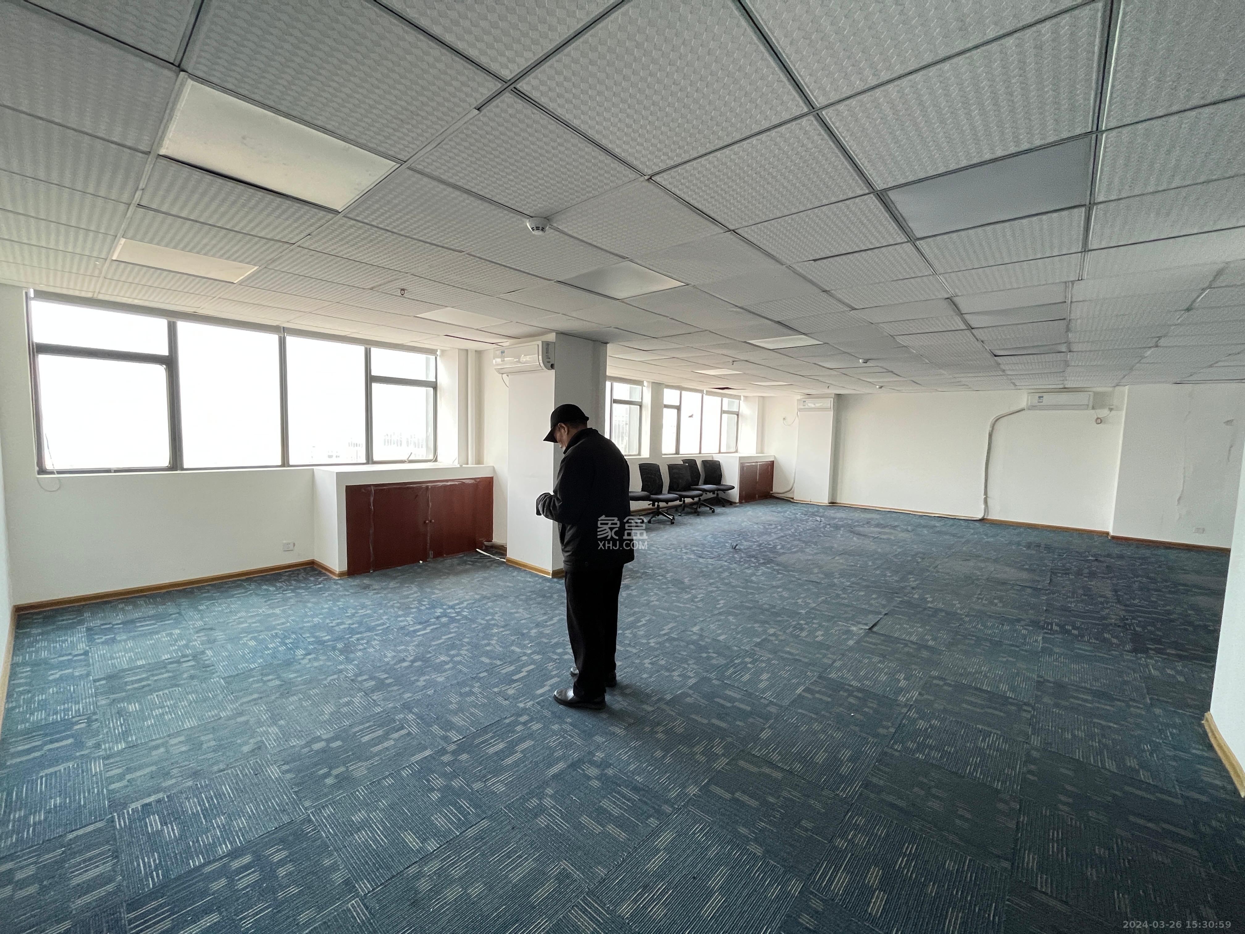 湘域中央  3室0厅0卫   8000.00元/月室内图