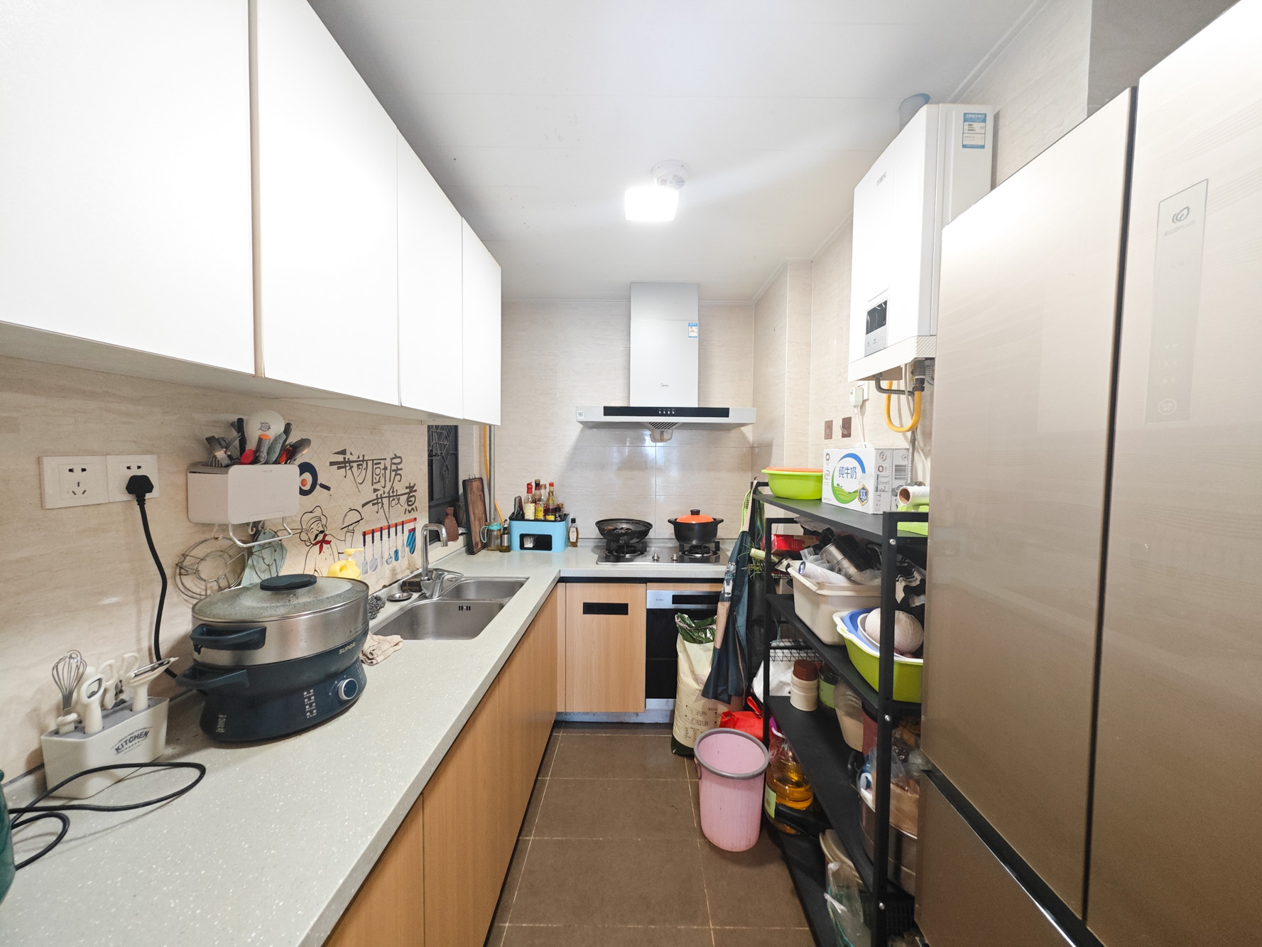 万科魅力之城非凡里 3室2厅1卫 98.0万 万科魅力之城非凡里 3室2厅1卫 98.0万厨房