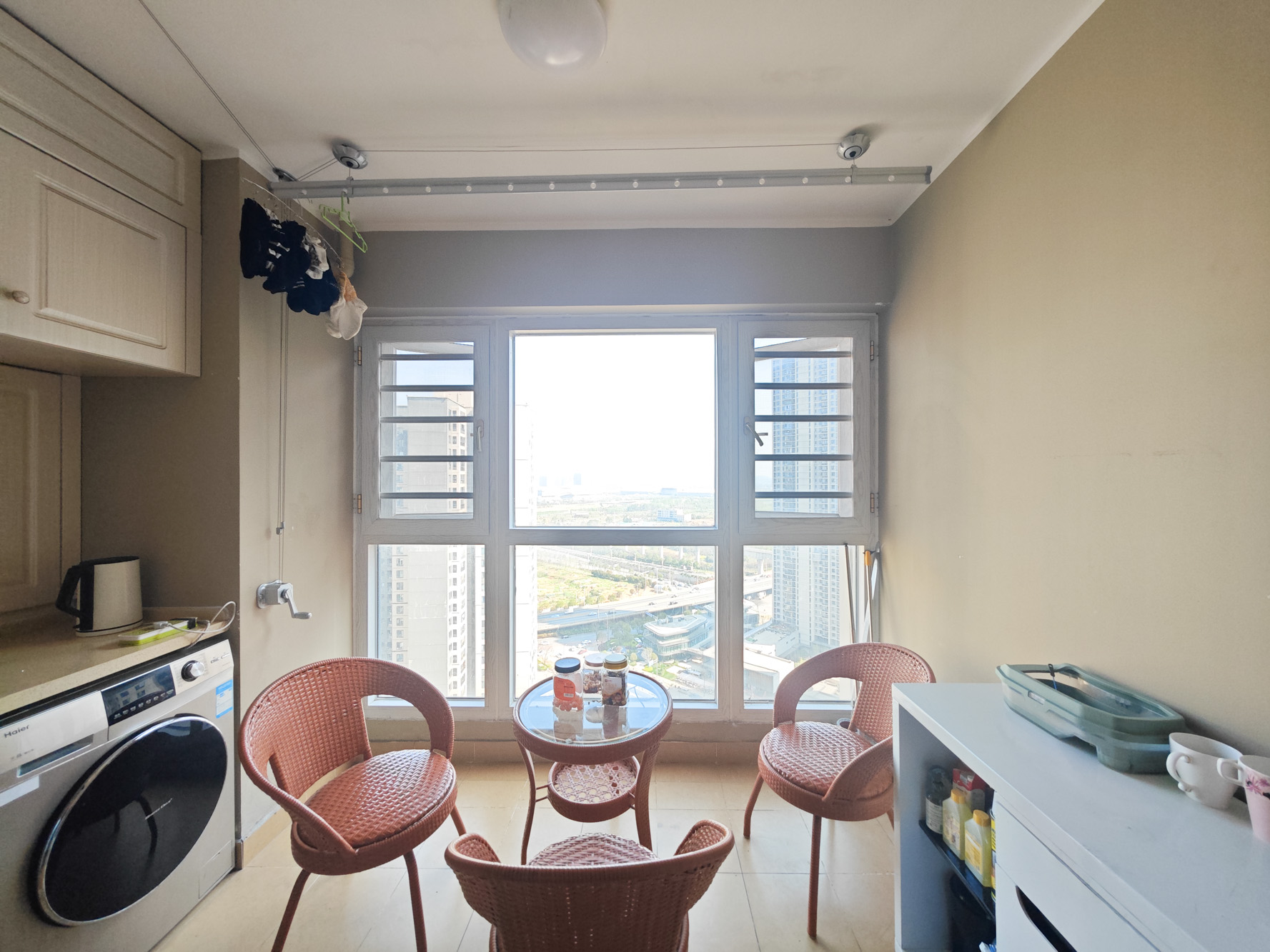 万科魅力之城非凡里 3室2厅1卫 98.0万 万科魅力之城非凡里 3室2厅1卫 98.0万阳台