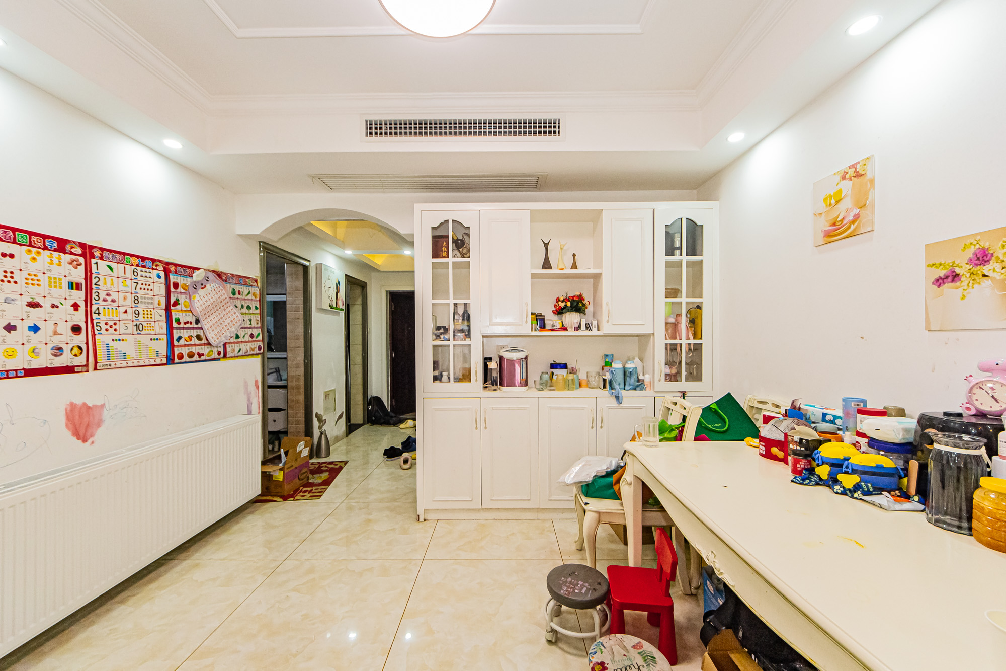 北辰三角洲E6区 3室2厅1卫 145.0万 北辰三角洲E6区 3室2厅1卫 145.0万客厅