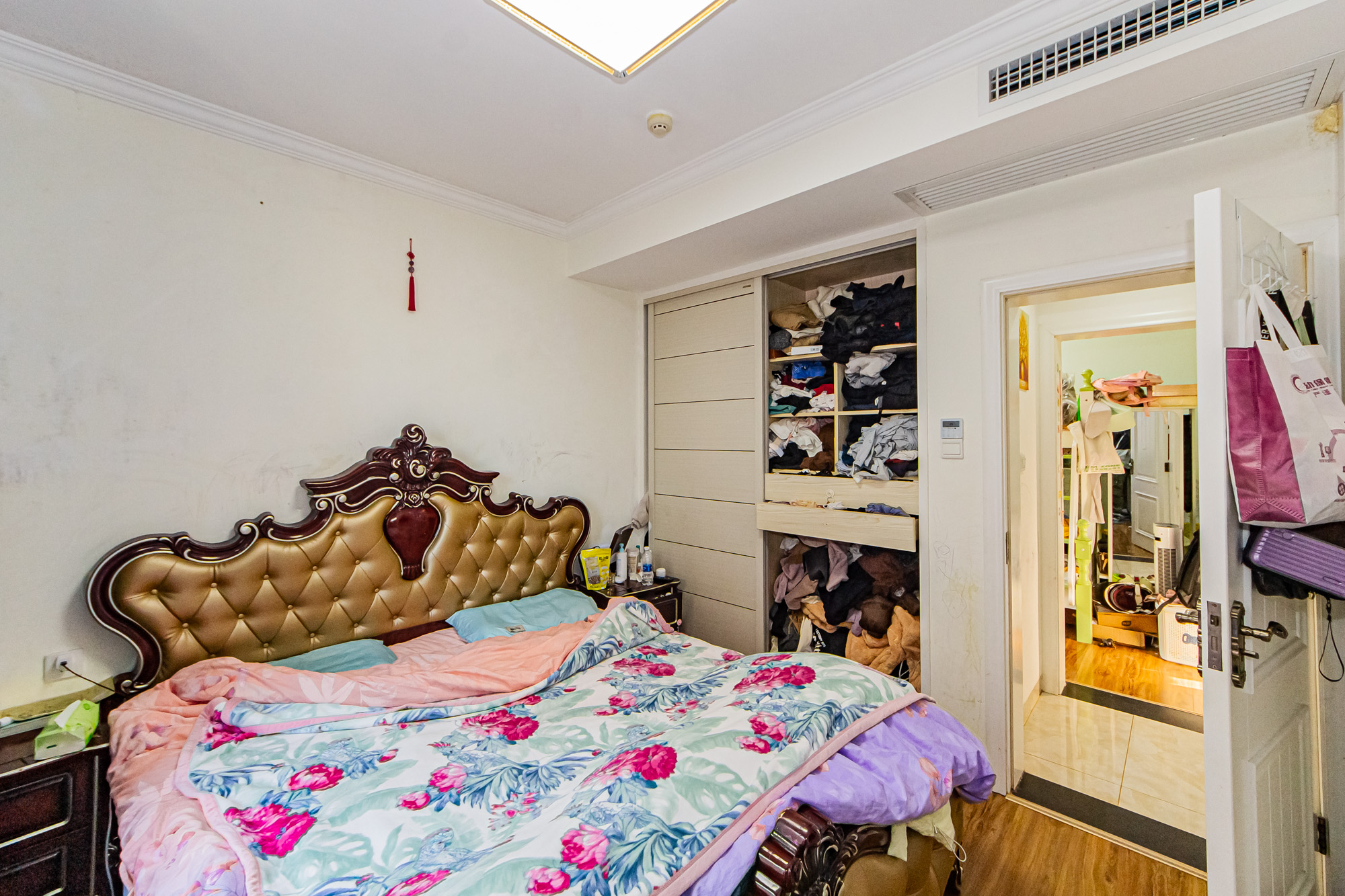 北辰三角洲E6区 3室2厅1卫 145.0万 北辰三角洲E6区 3室2厅1卫 145.0万卧室