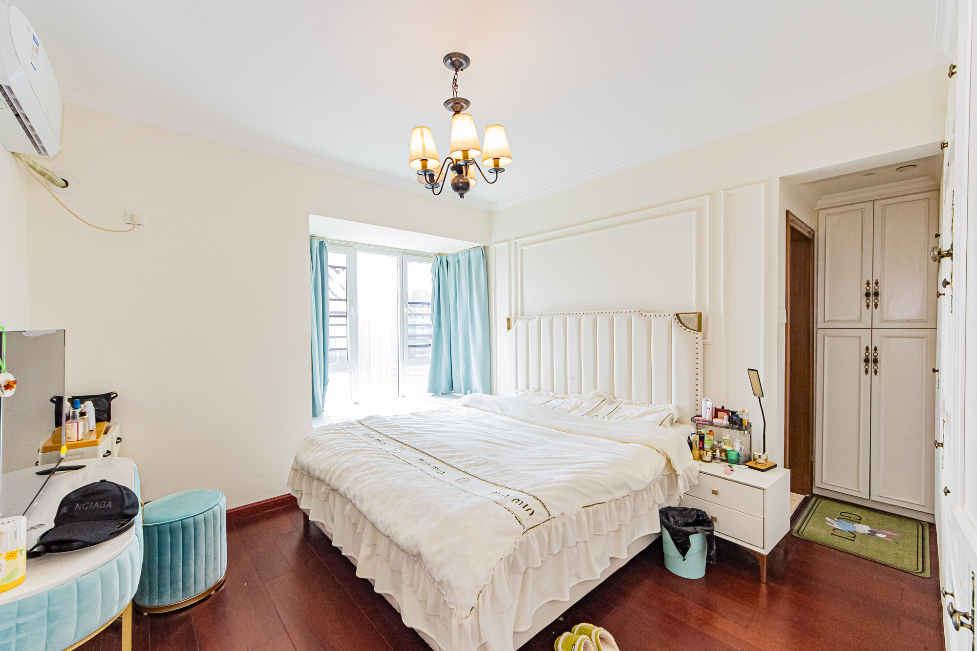 北辰三角洲C2区  3室2厅2卫    145.0万卧室