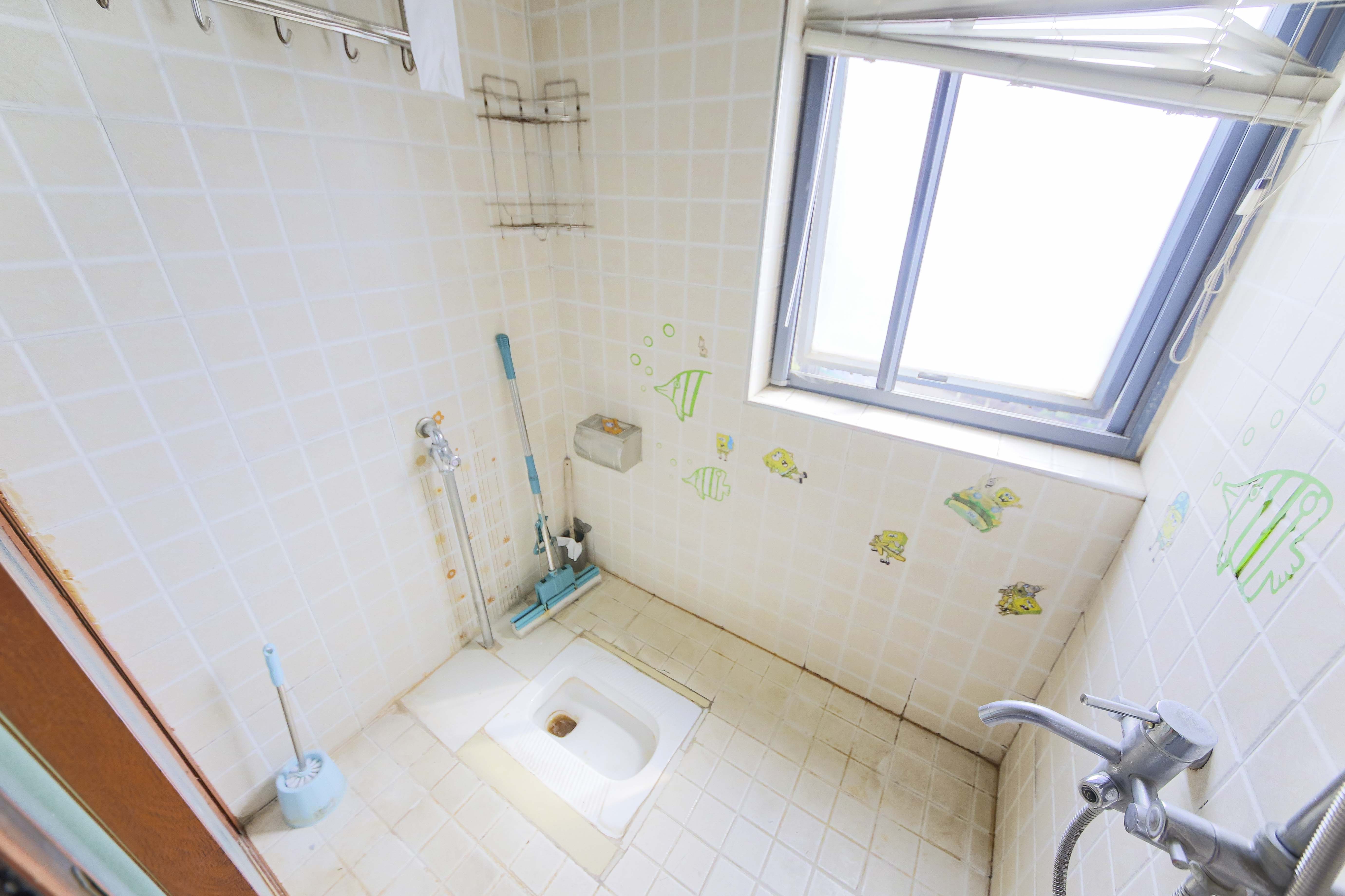 标志浪漫满屋（枫景公寓）  2室2厅1卫    75.49万卫生间