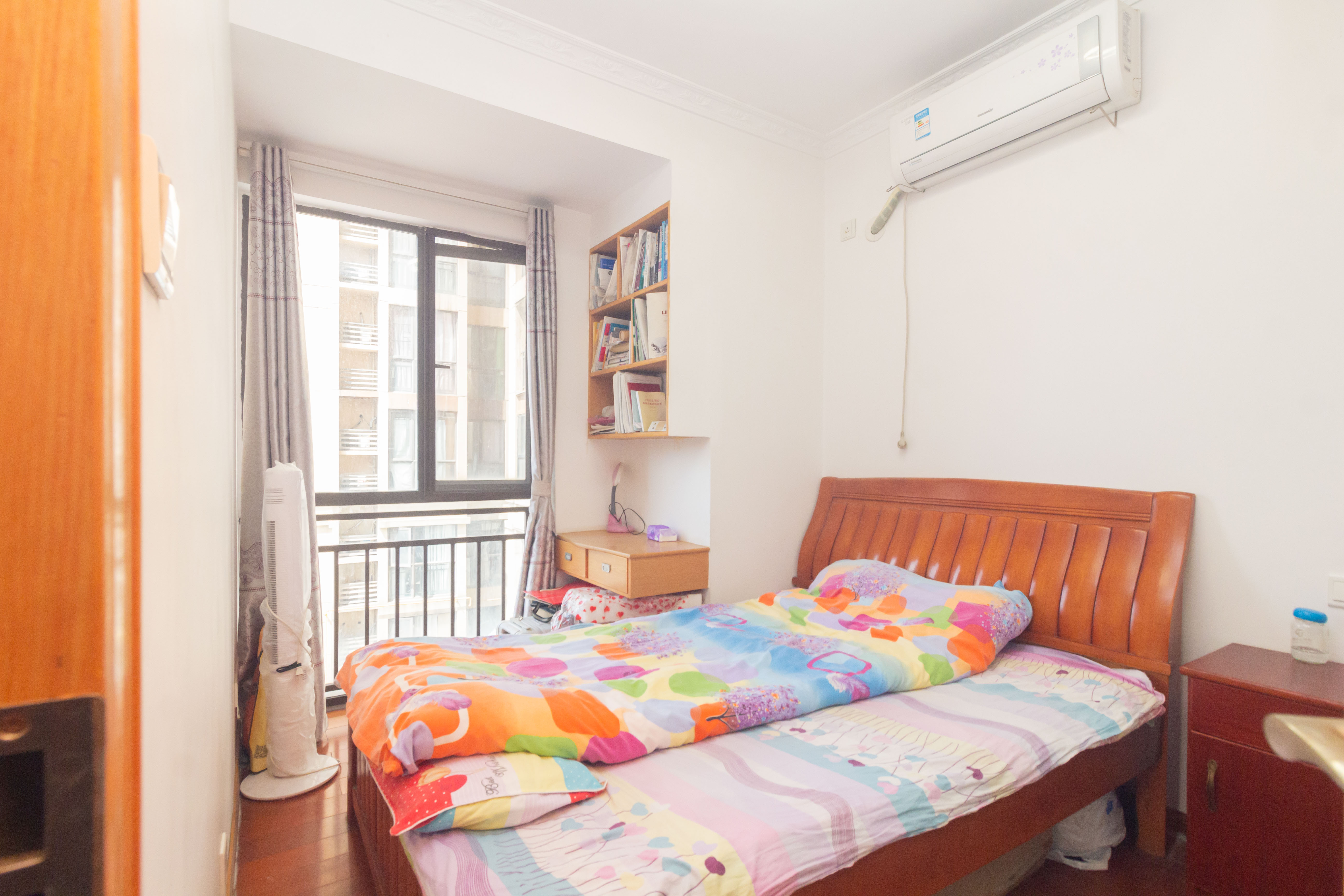 旭辉华庭 2室2厅1卫 52.8万 旭辉华庭 2室2厅1卫 52.8万卧室