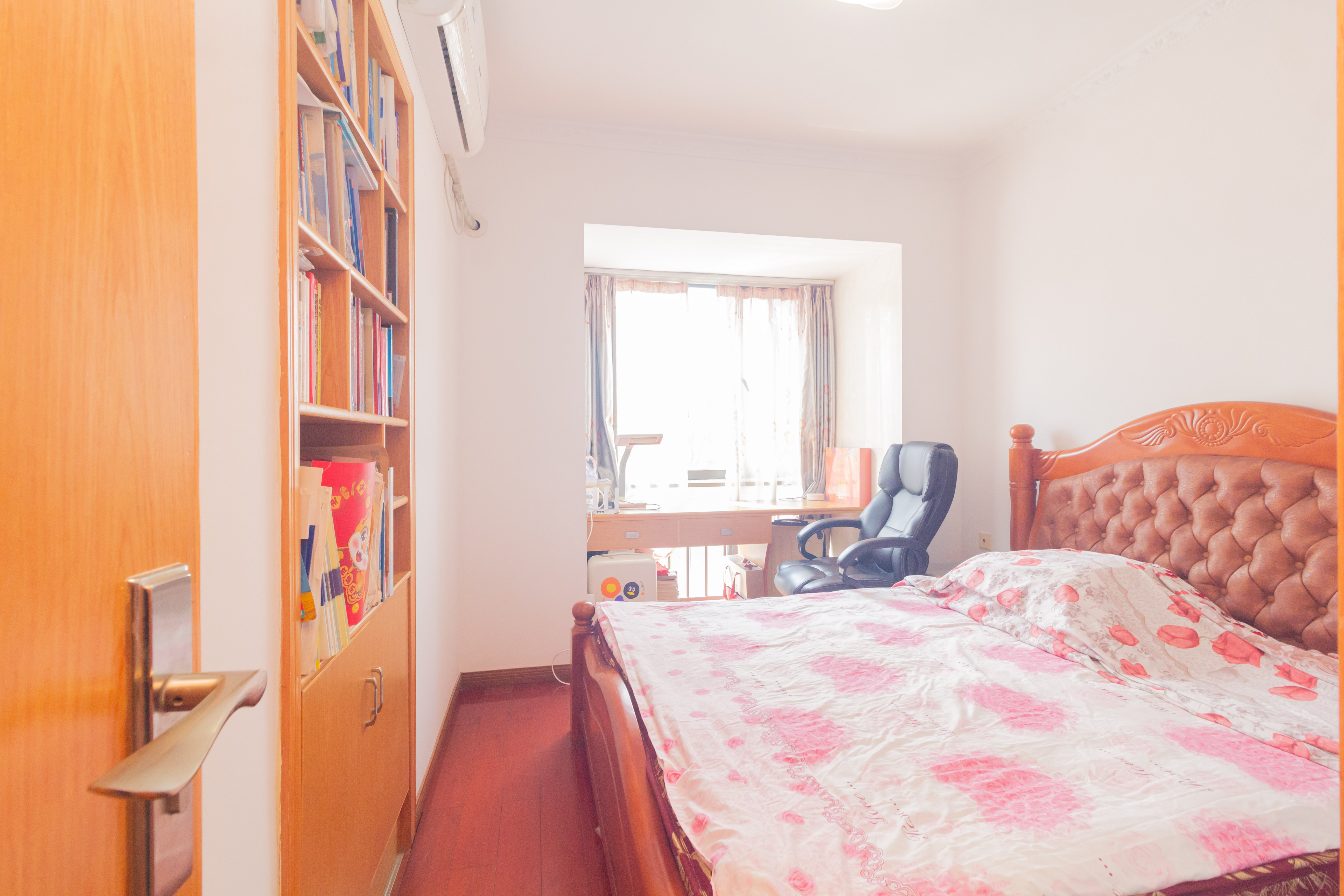 旭辉华庭 2室2厅1卫 52.8万 旭辉华庭 2室2厅1卫 52.8万卧室