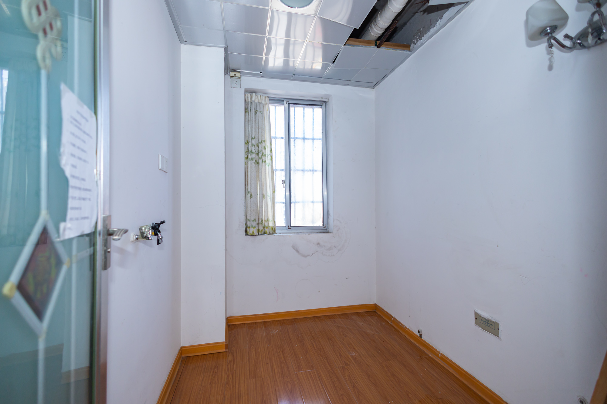 湘楚家园 3室2厅2卫 53.0万 湘楚家园 3室2厅2卫 53.0万卫生间