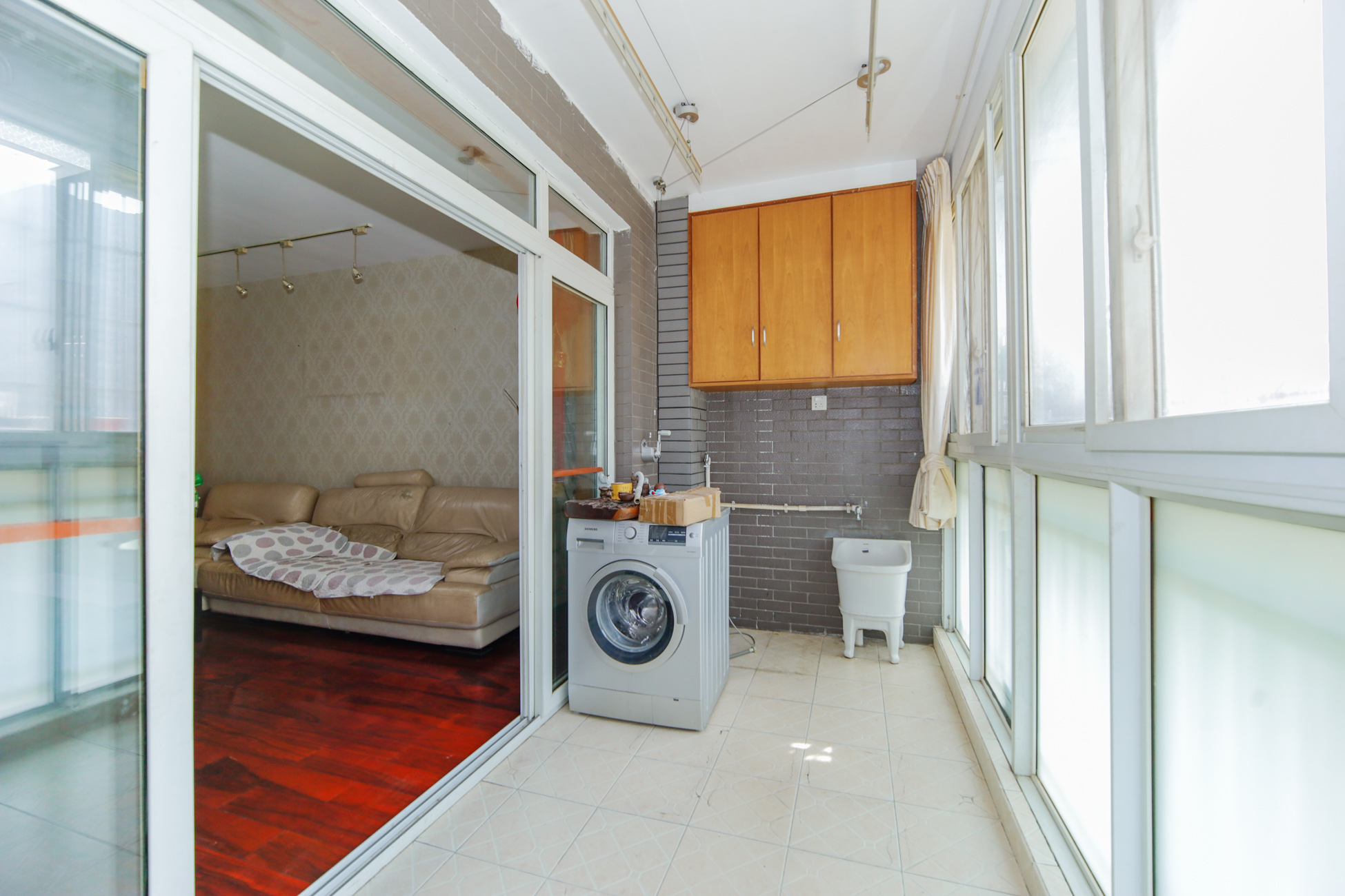 梅苑家园 3室2厅2卫 66.8万 梅苑家园 3室2厅2卫 66.8万阳台