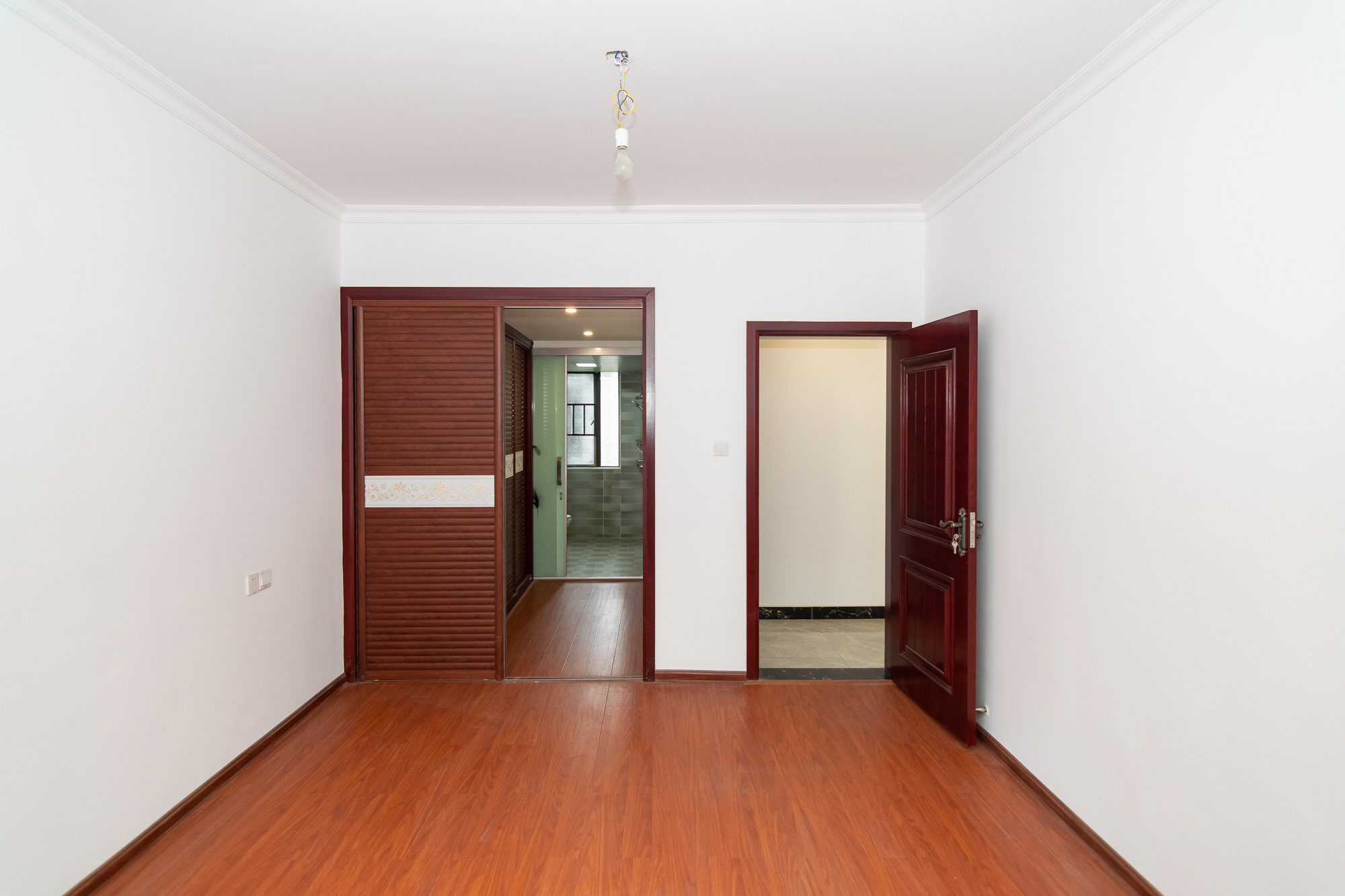 润和长郡(润和紫郡二三期) 4室2厅2卫 125.0万 润和长郡(润和紫郡二三期) 4室2厅2卫 125.0万卧室