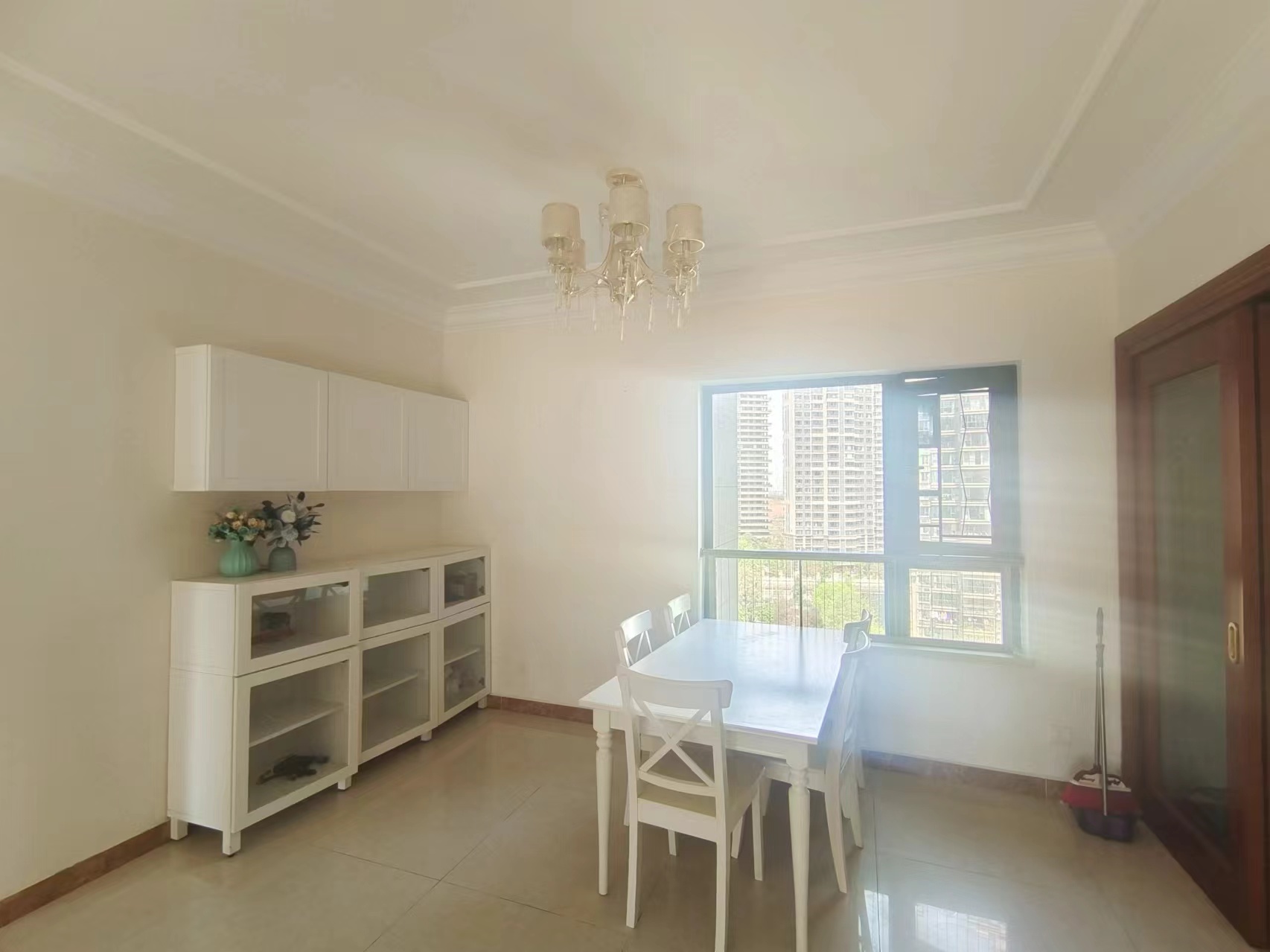 恒大林溪郡 4室2厅2卫 98.0万 恒大林溪郡 4室2厅2卫 98.0万室内图