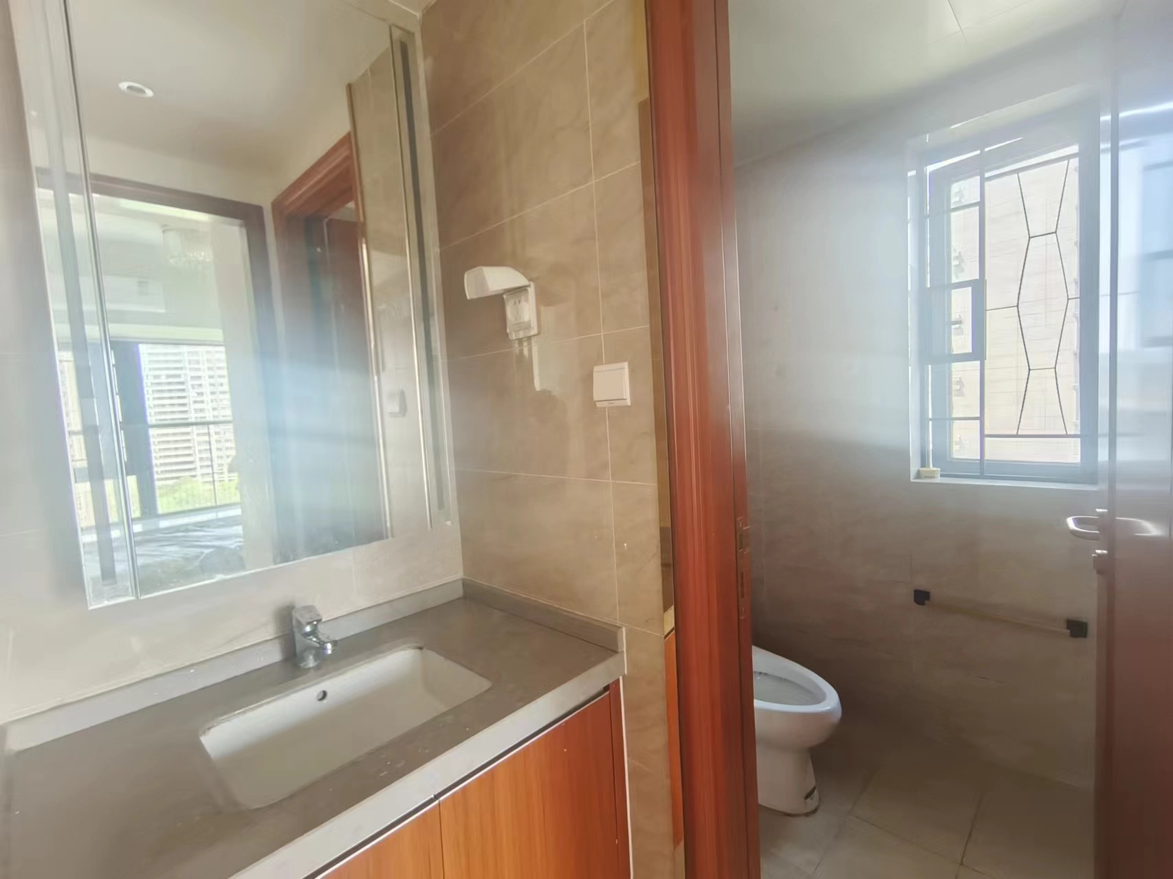 恒大林溪郡 4室2厅2卫 98.0万 恒大林溪郡 4室2厅2卫 98.0万室内图