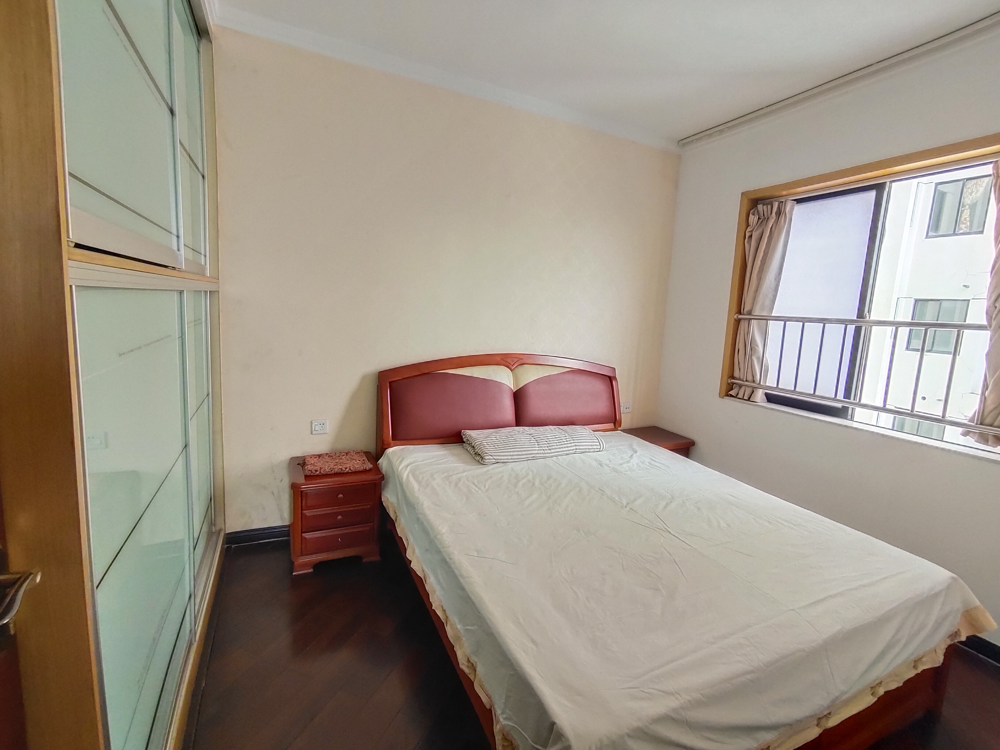 东景紫映  2室2厅1卫    70.0万 东景紫映  2室2厅1卫    70.0万室内图