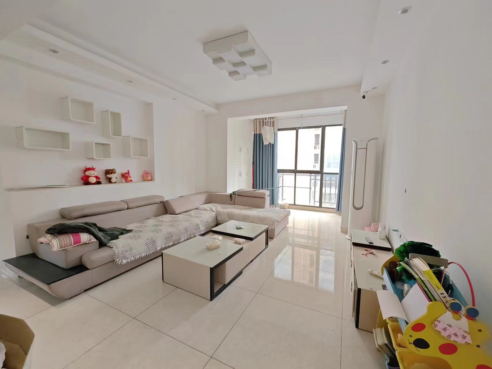 泰山公馆 3室2厅2卫 82.0万 泰山公馆 3室2厅2卫 82.0万室内图