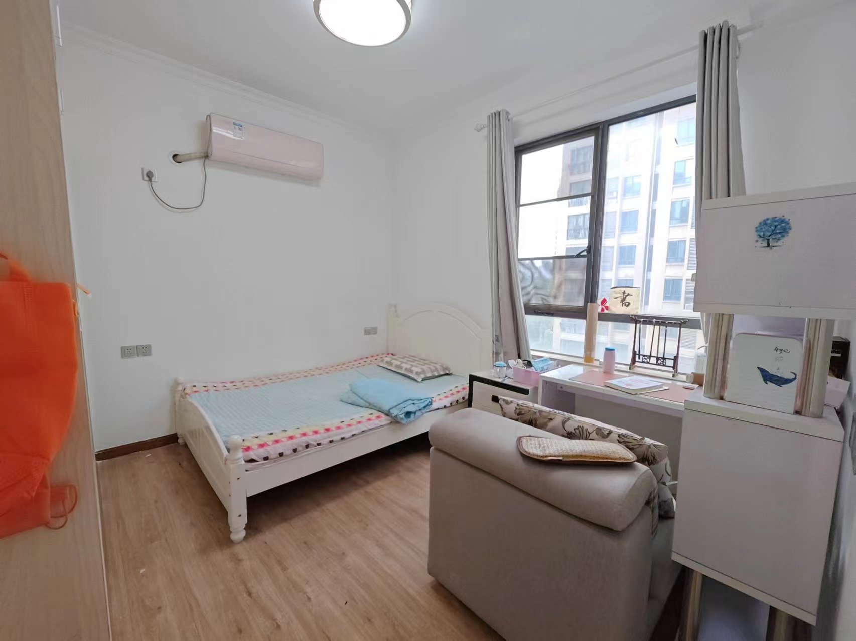 泰山公馆 3室2厅2卫 82.0万 泰山公馆 3室2厅2卫 82.0万室内图