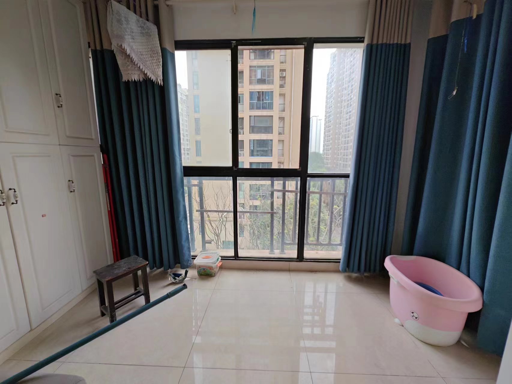 泰山公馆 3室2厅2卫 82.0万 泰山公馆 3室2厅2卫 82.0万室内图