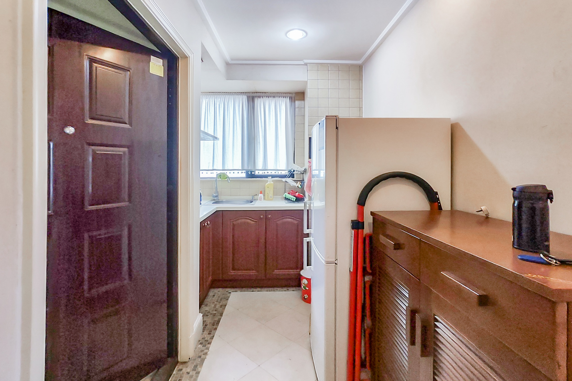 郡原广场 1室1厅1卫 41.8万 郡原广场 1室1厅1卫 41.8万厨房