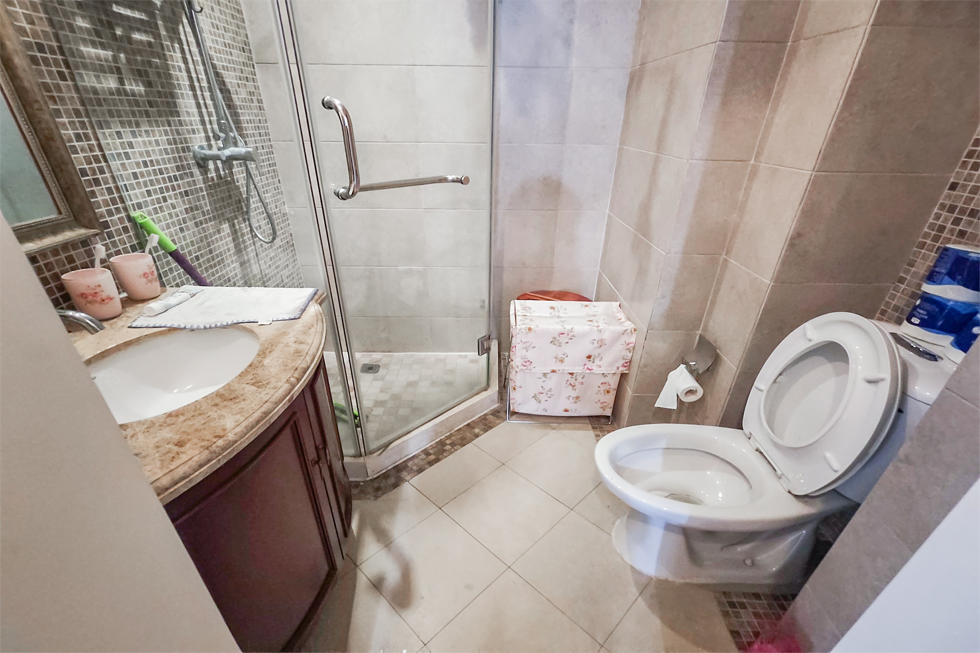 郡原广场 1室1厅1卫 41.8万 郡原广场 1室1厅1卫 41.8万卫生间