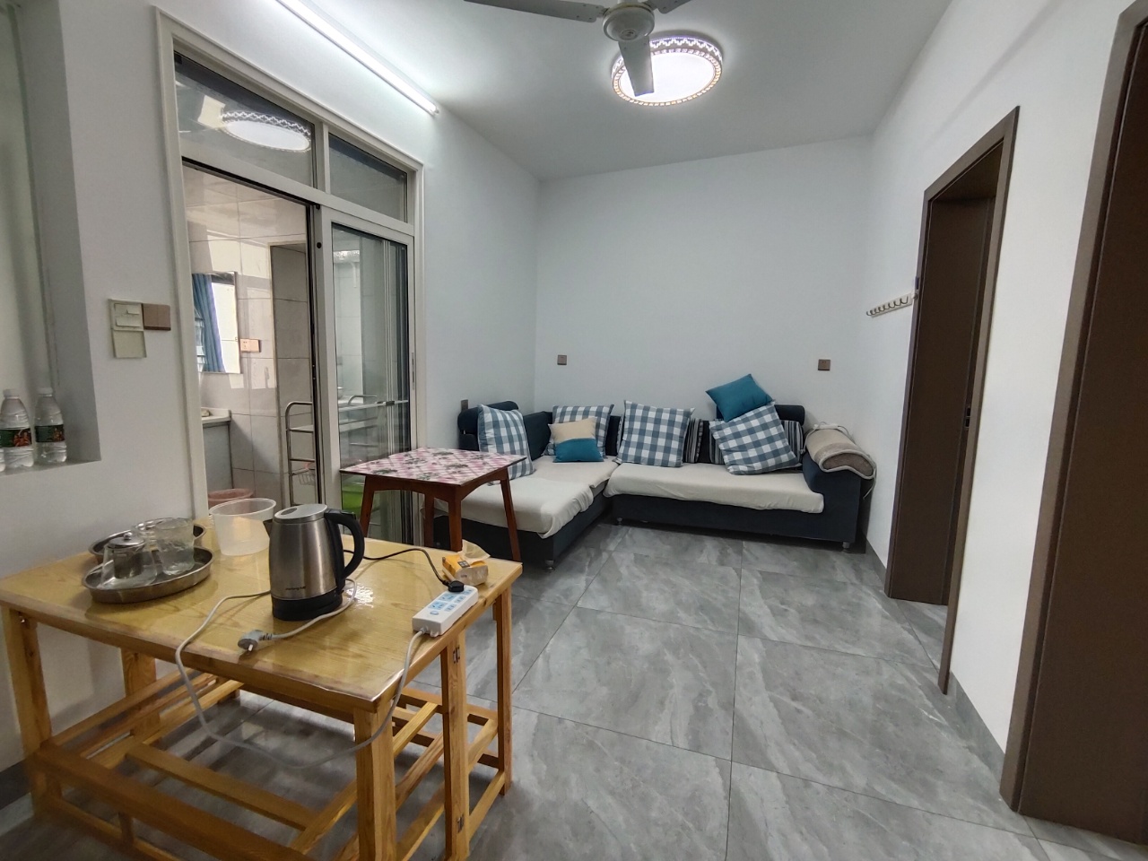 电池厂宿舍 2室1厅1卫 25.0万 电池厂宿舍 2室1厅1卫 25.0万室内图